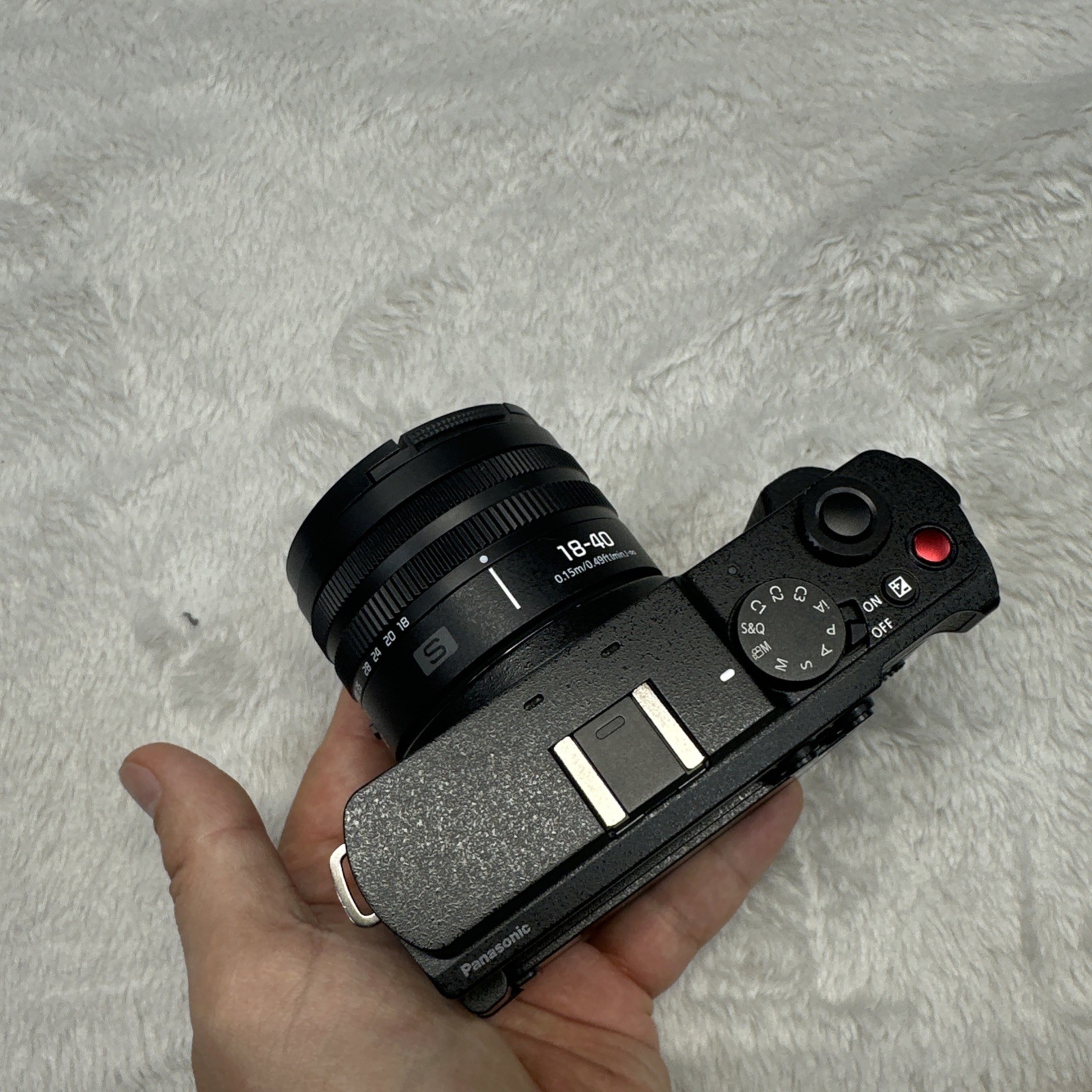 Panasonic Lumix S9 Full Frame Small Rig Grip 18-40 Lens 26mm Lens Pancake Lens