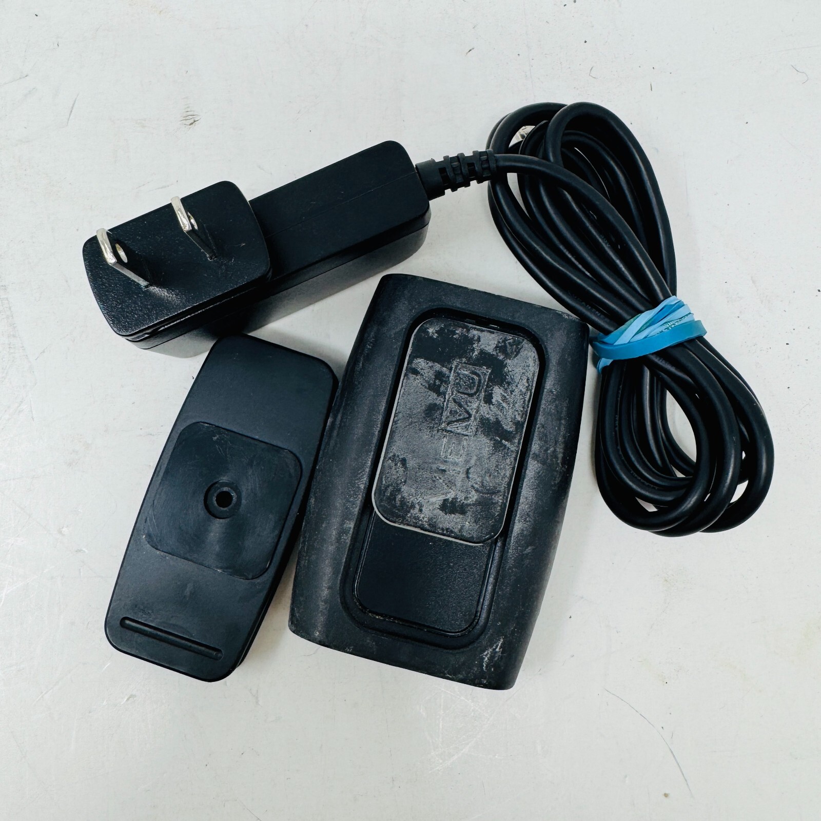 Vievu LE3 008533 Body Worn Camera Police Bodycam, 16 GB 720p IPX5 w/ Accessories