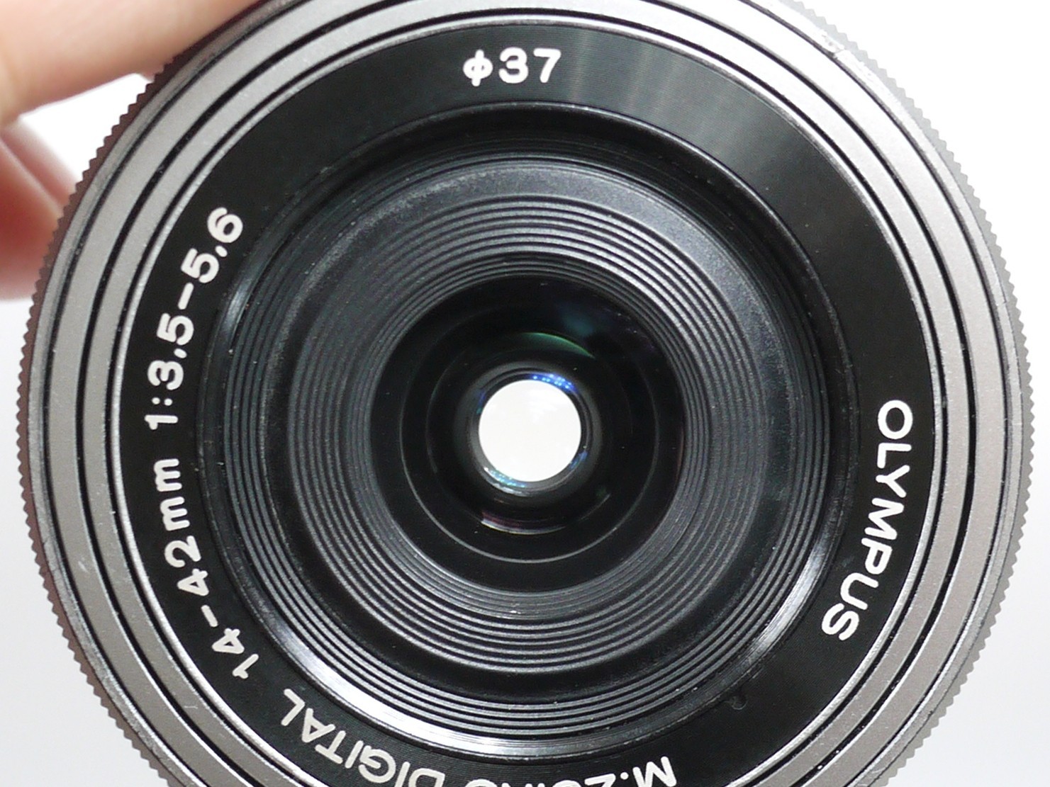 OLYMPUS PEN Lite E-PL7 Mirrorless Digital Camera 14-42mm Lens Tested(2351 shots)