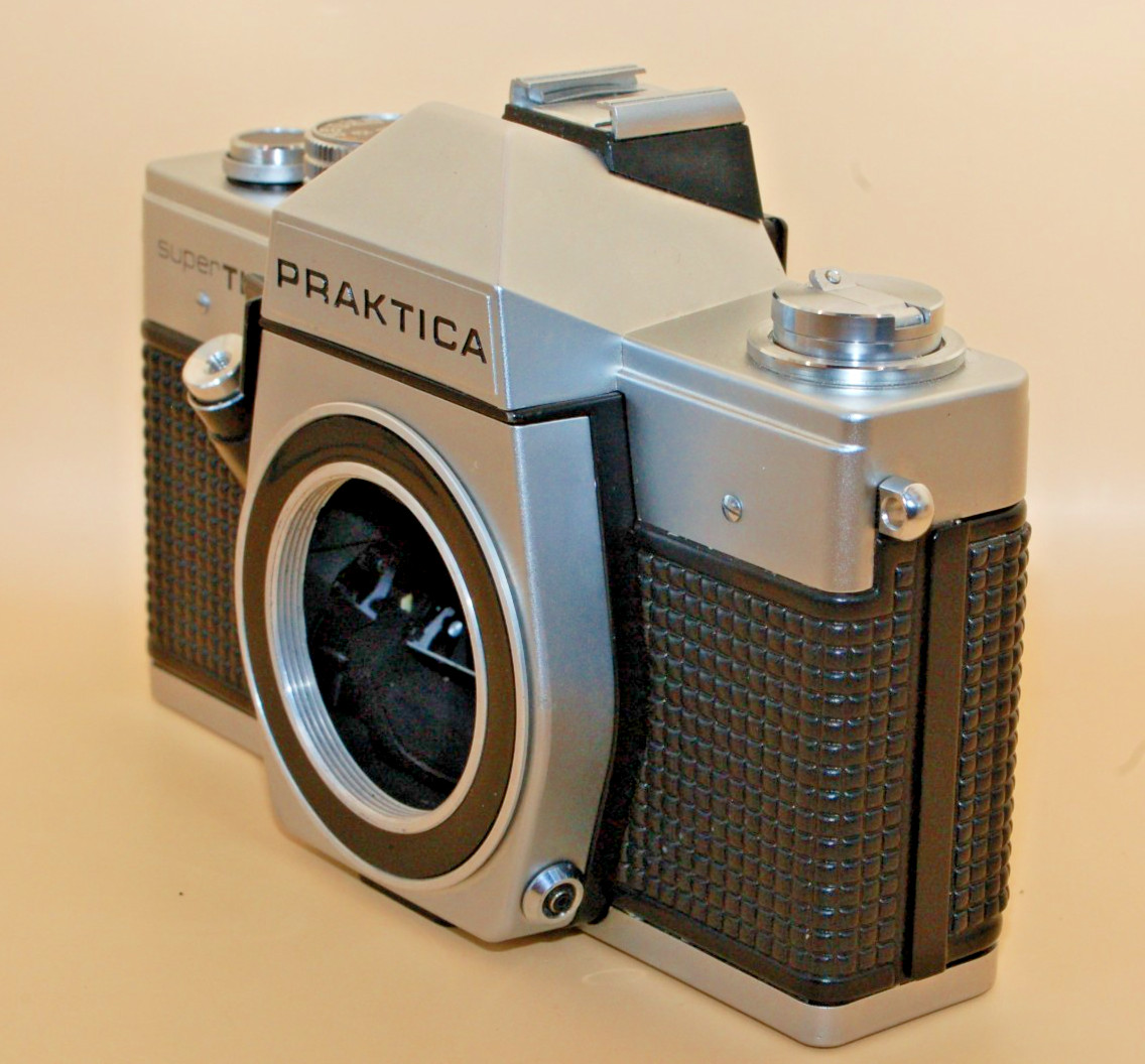 Vintage (1978) Praktica Super TL3 35mm film SLR camera Made In Germany