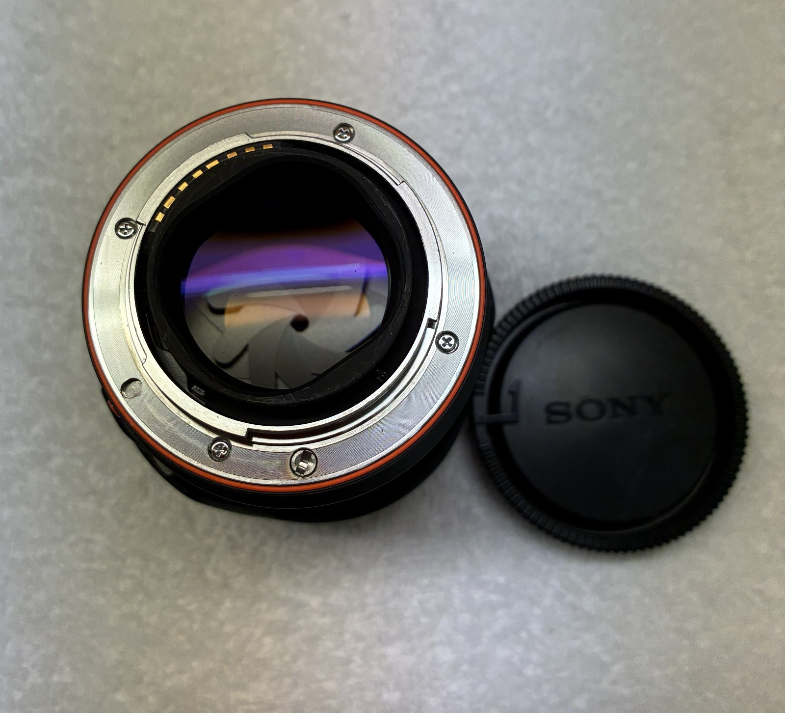 Sony 35mm f/1.4G Wide Angle Prime Lens Full-Frame A-Mount (SAL35F14G) G-Series