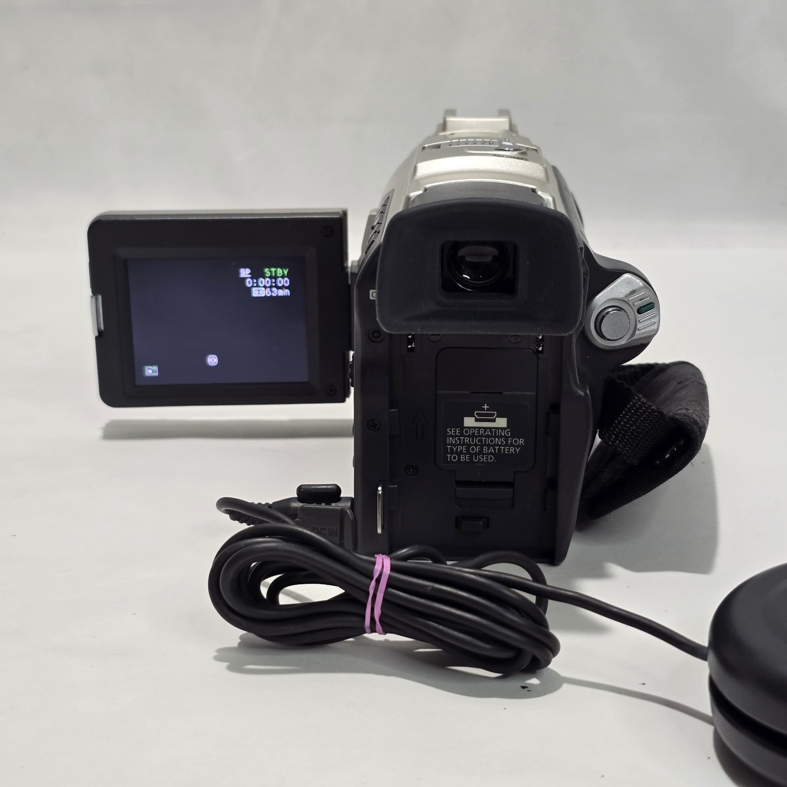 Samsung SCD80 Mini DV Digital Camcorder 400x Zoom + AA-E7 AC Power Adapter READ