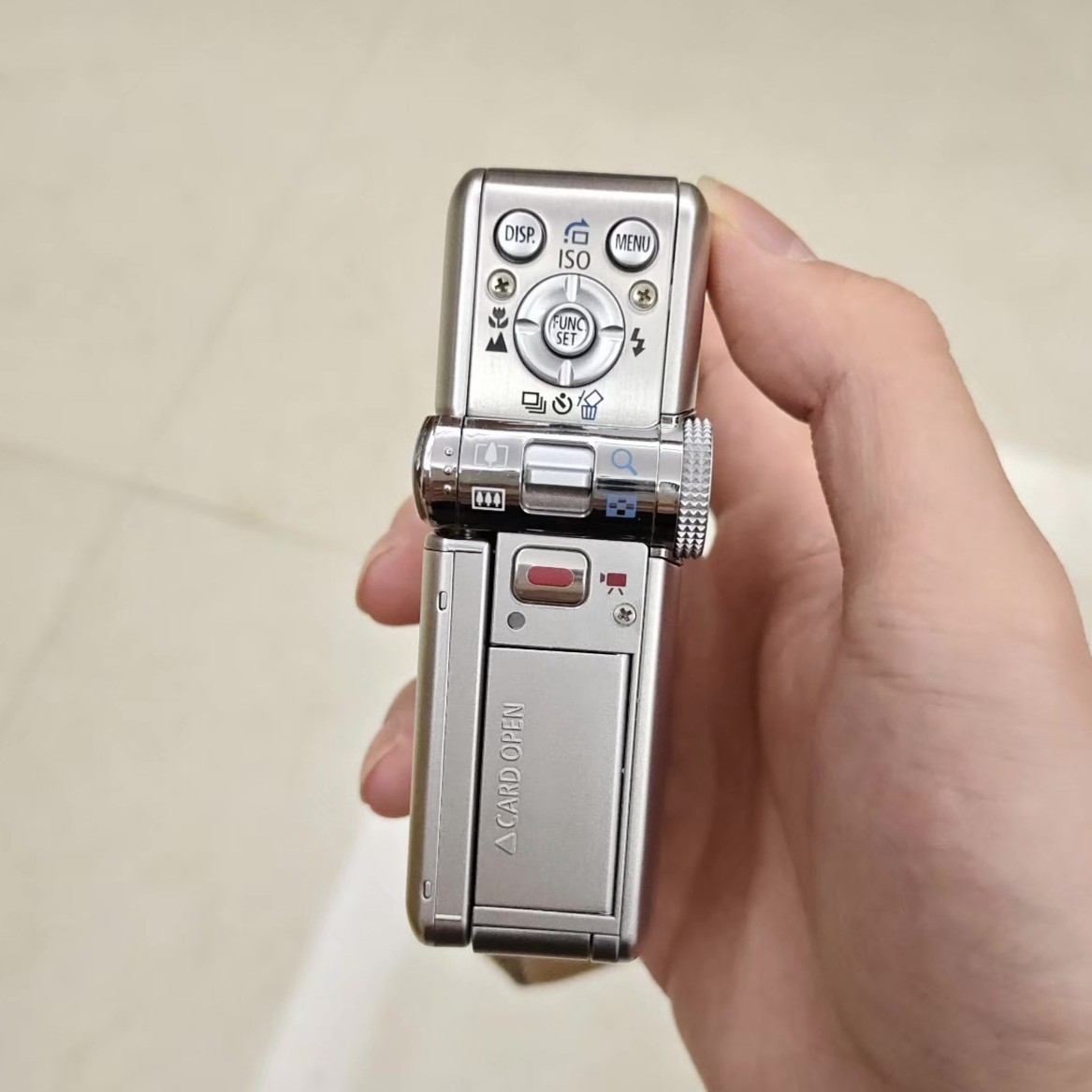 Canon PowerShot TX1 Digital Camera 7.1 MP 10x Optical Zoom Red-Eye Reduction