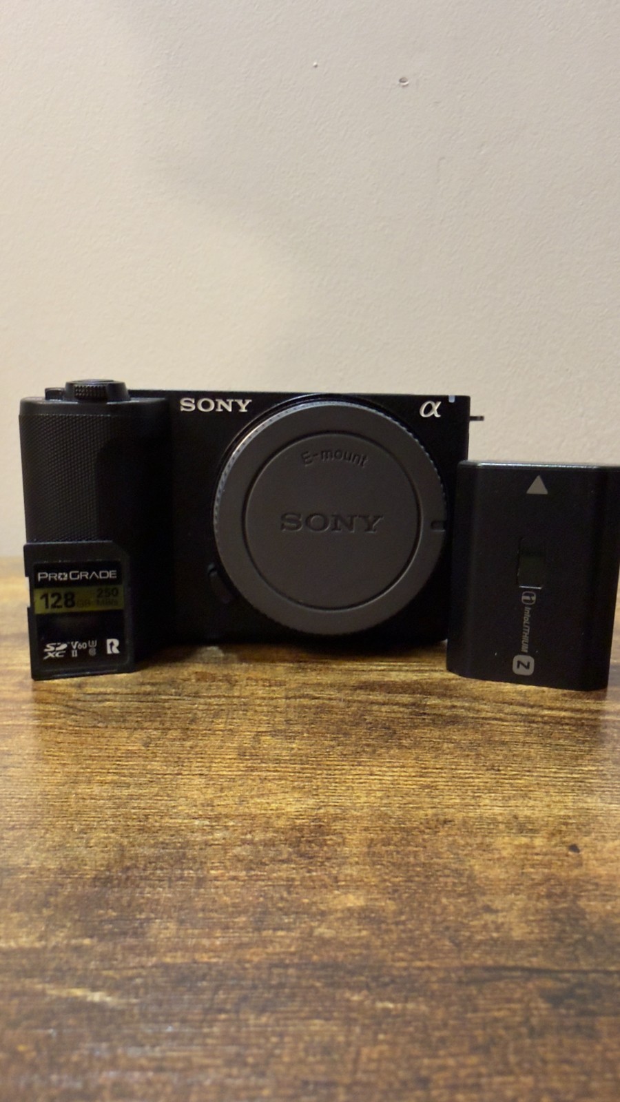 Sony ZV-E10 II Mirrorless Camera (Black) 24.2MP + prograde 128 gb V60 Sd card