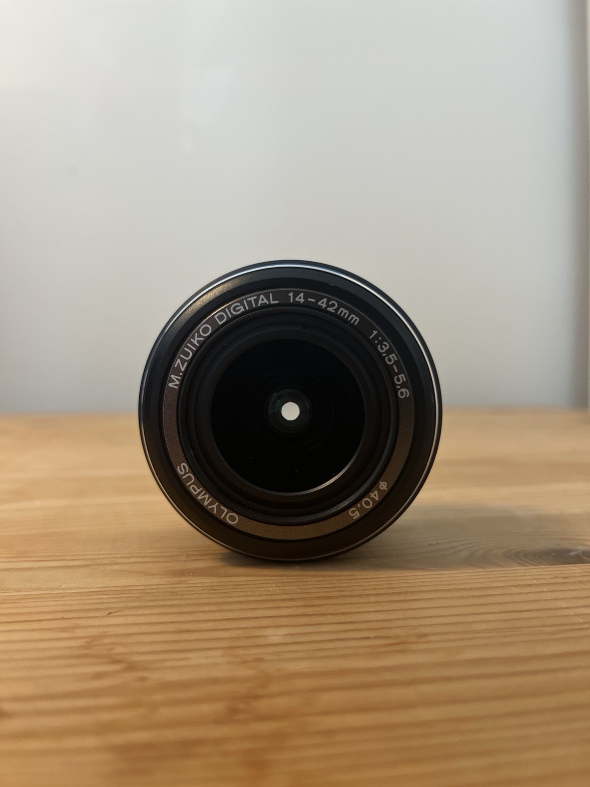 Olympus PEN E-P1 Silver Mirrorless Camera w/ 14-42mm Lens 12.3MP