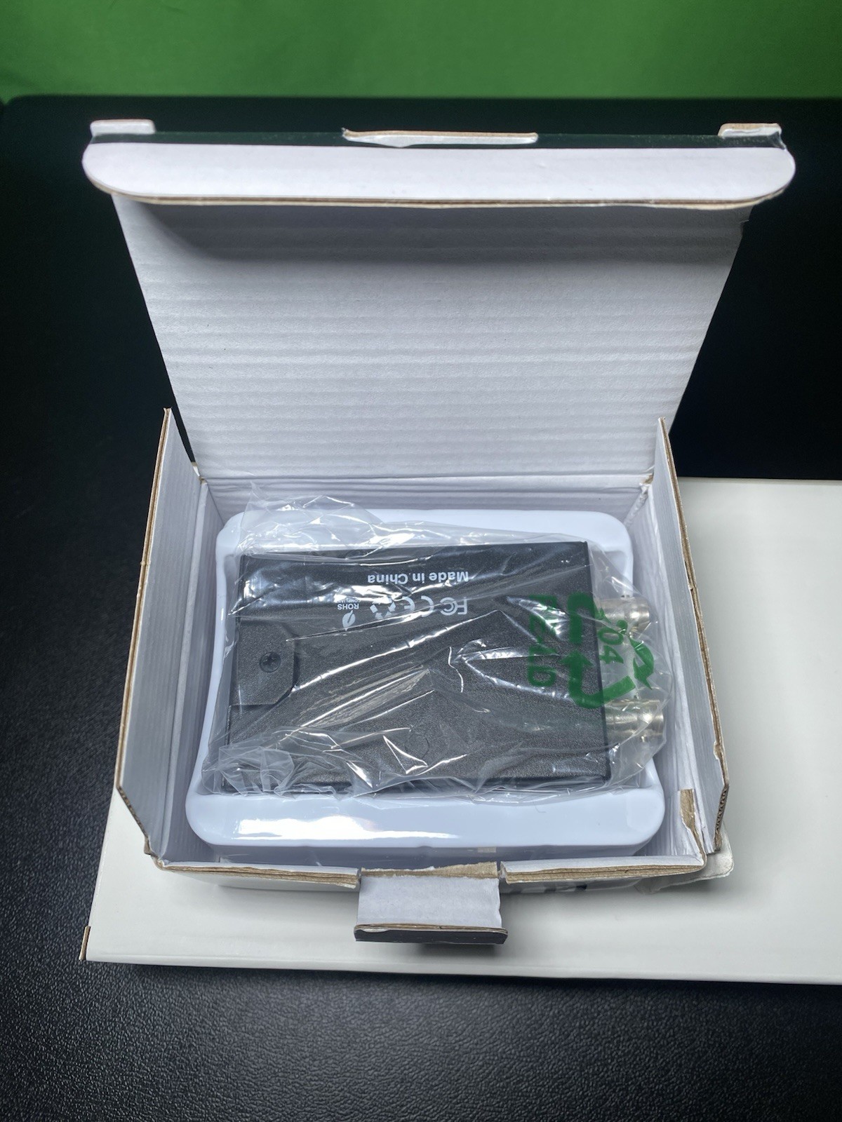 Micro Converter SDI to HDMI Converter w/ SDI Loop Out, USB Powered, 1 In 2 Out