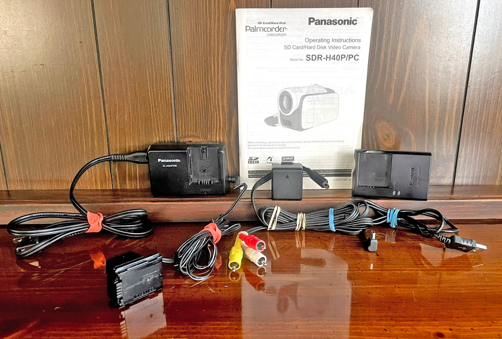 Panasonic SDR-H40 GB Hard Drive Camcorder Bundle Battery/Charger Cables Case