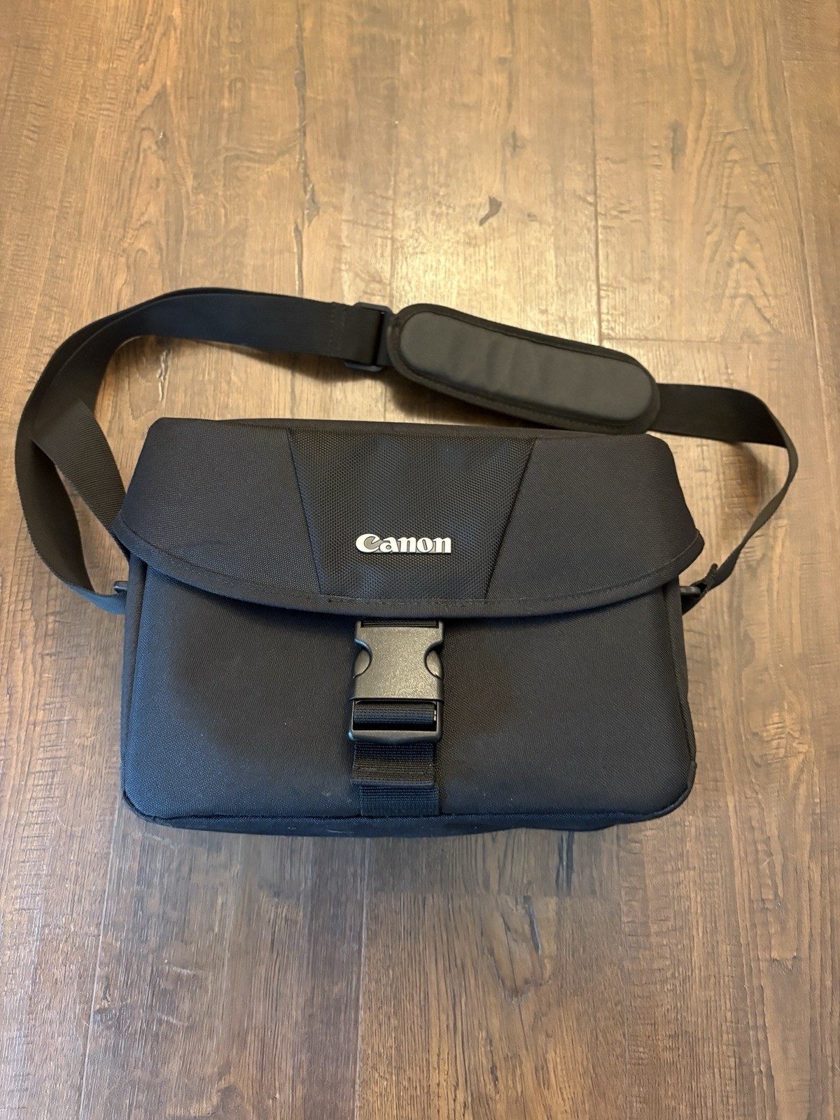 Canon 100ES Carry/Shoulder Bag (9320A023) EUC W/Additional Manuals & Discs