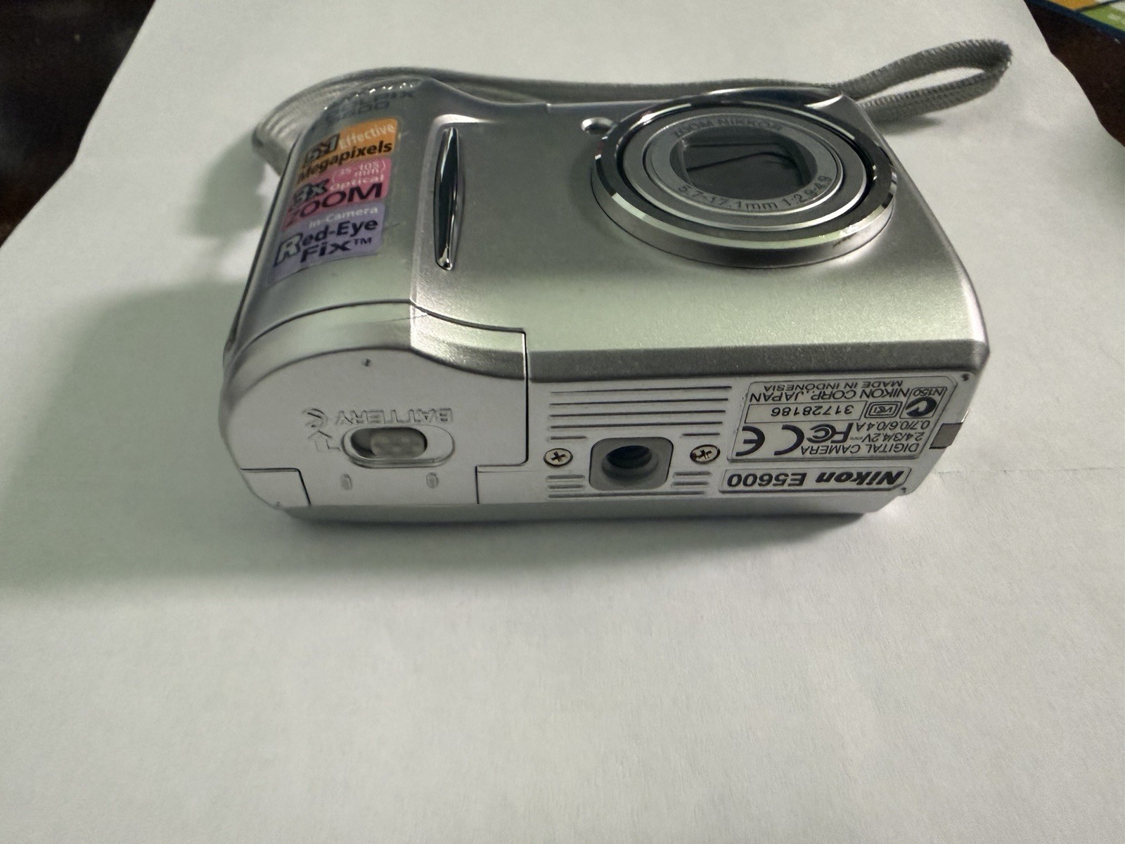 NIKON Coolpix 5600 Compact Digital Camera IN BOX W/ Cables & Manuals TESTED