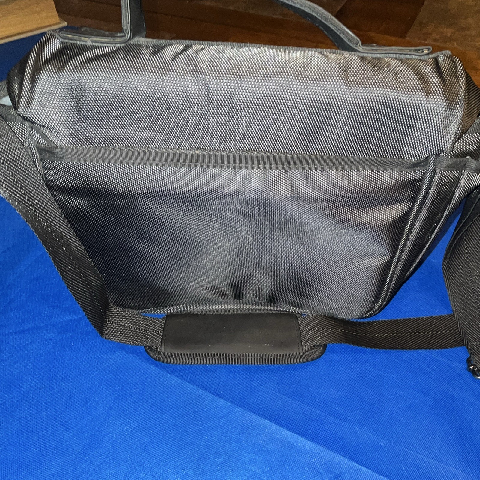 Nikon Carry/Shoulder Bag for Camera Black/Gray with Strap Shoulder Strap