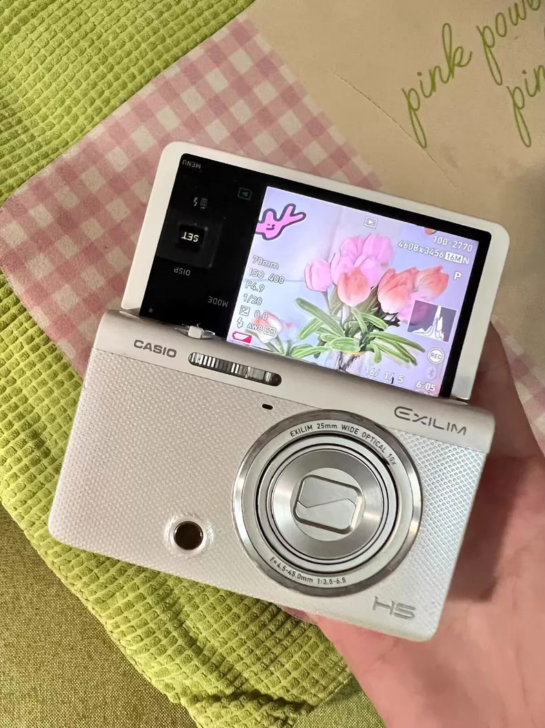 CASIO EXILIM EX-ZR50 16.1MP High Speed Flip Screen Compact Digital Camera