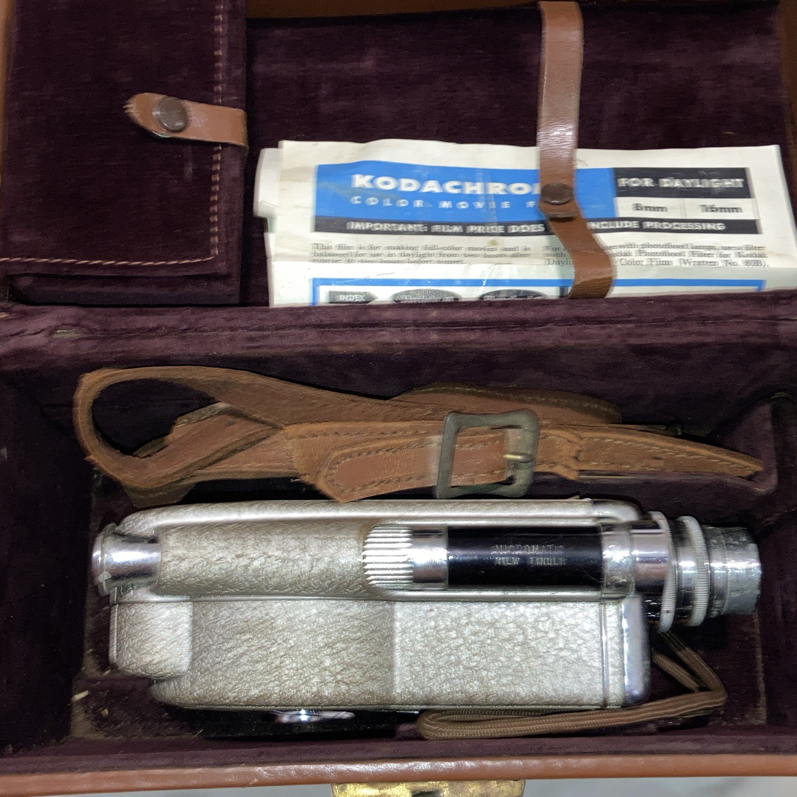 Vtg Revere 16mm Magazine Load Film Movie Camera 1940’s-1950’s w/ Case Untested