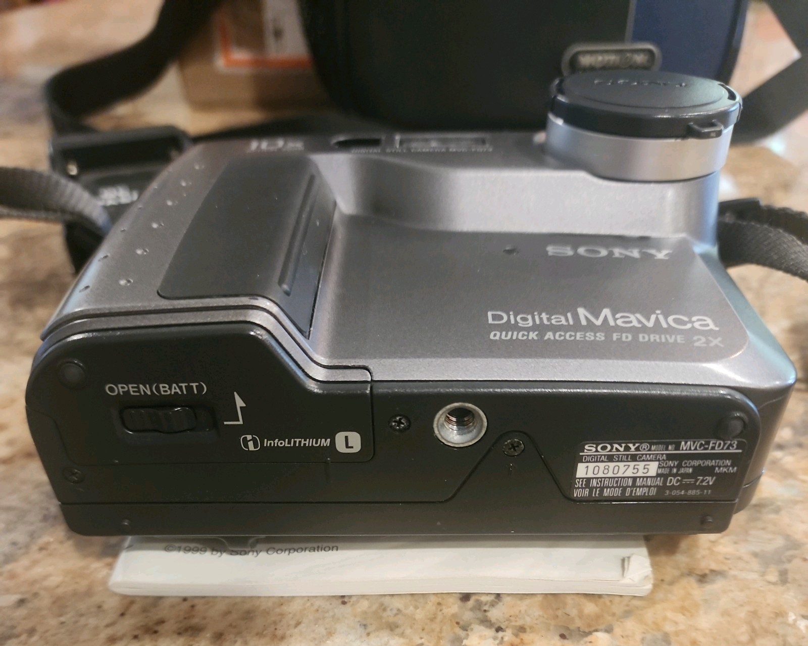 Sony Mavica MVC-FD73 0.4MP Digital Camera Floppy Still Camera w/ extras TESTED