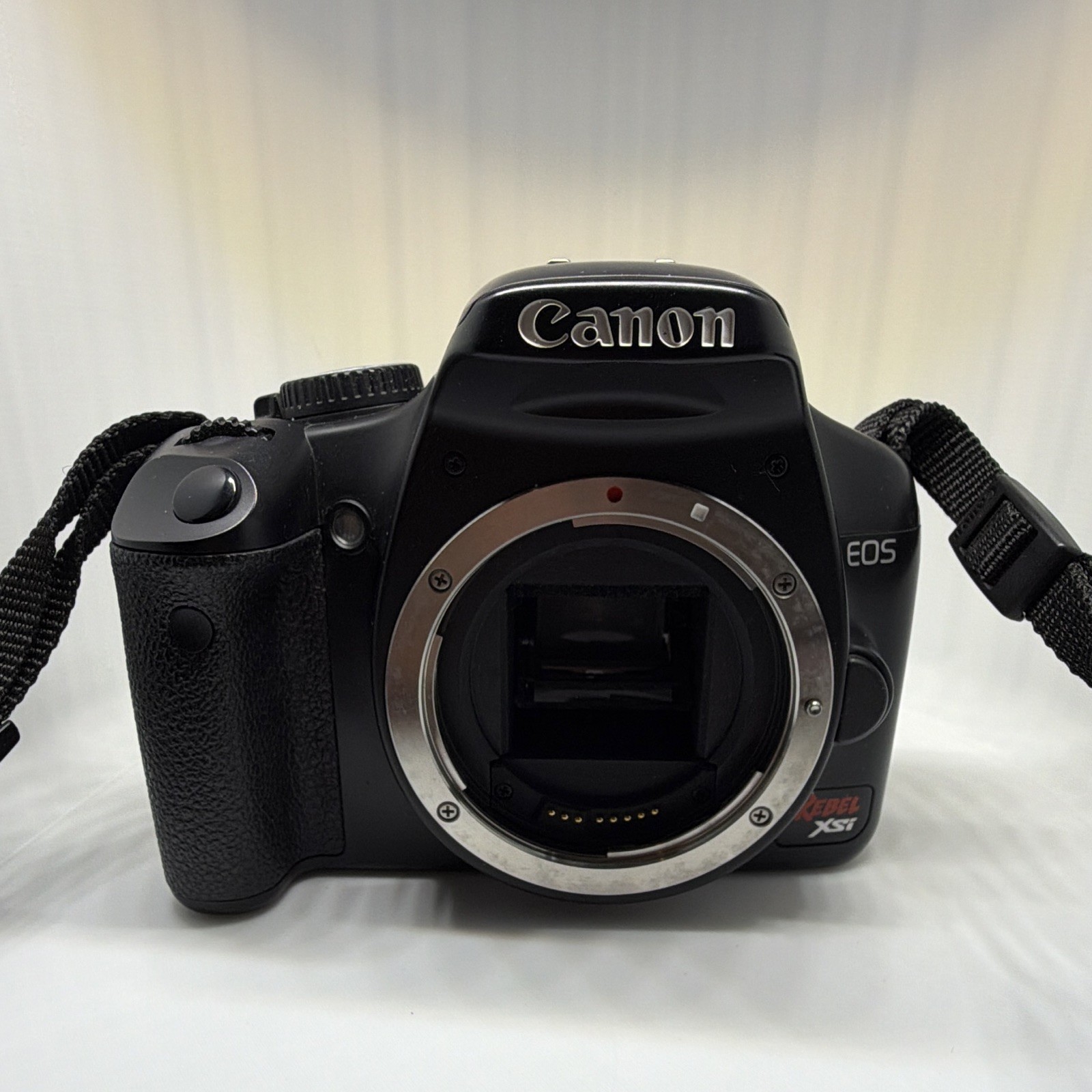 Canon EOS Rebel XSi Digital SLR Camera Body 12.2MP 3″ LCD USB Black
