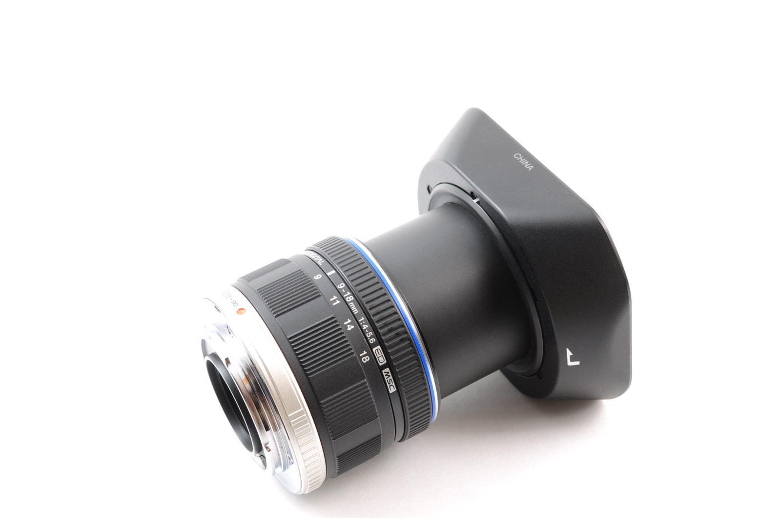 Olympus M.Zuiko DIGITAL ED 9-18mm f/4.0-5.6 Lens M4/3 w/ Hood 4-5.6 -Near Mint-