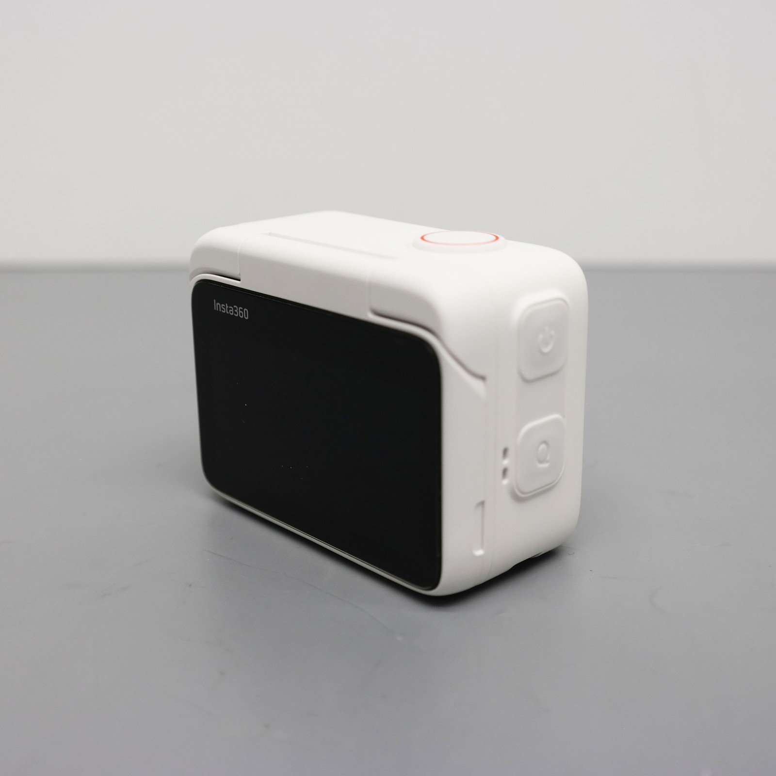 Insta360 GO 3 Action Camera (64GB) CINSABKA White