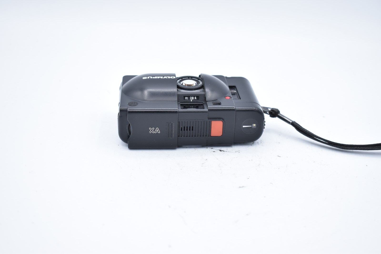 Olympus XA 35mm Film Camera, Black, with 35mm F/2.8 Lens (Parts/Repair)