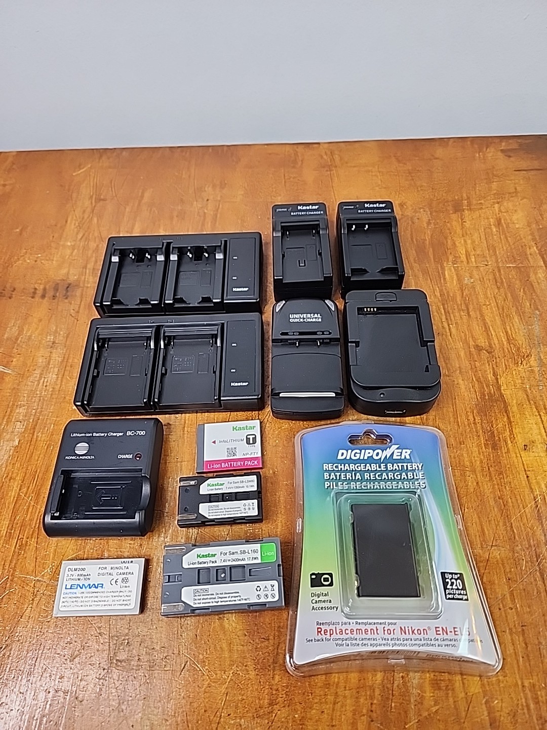 Lot of Battery Chargers & Batteries Kastar for Digital Cameras Samsung Sony Etc