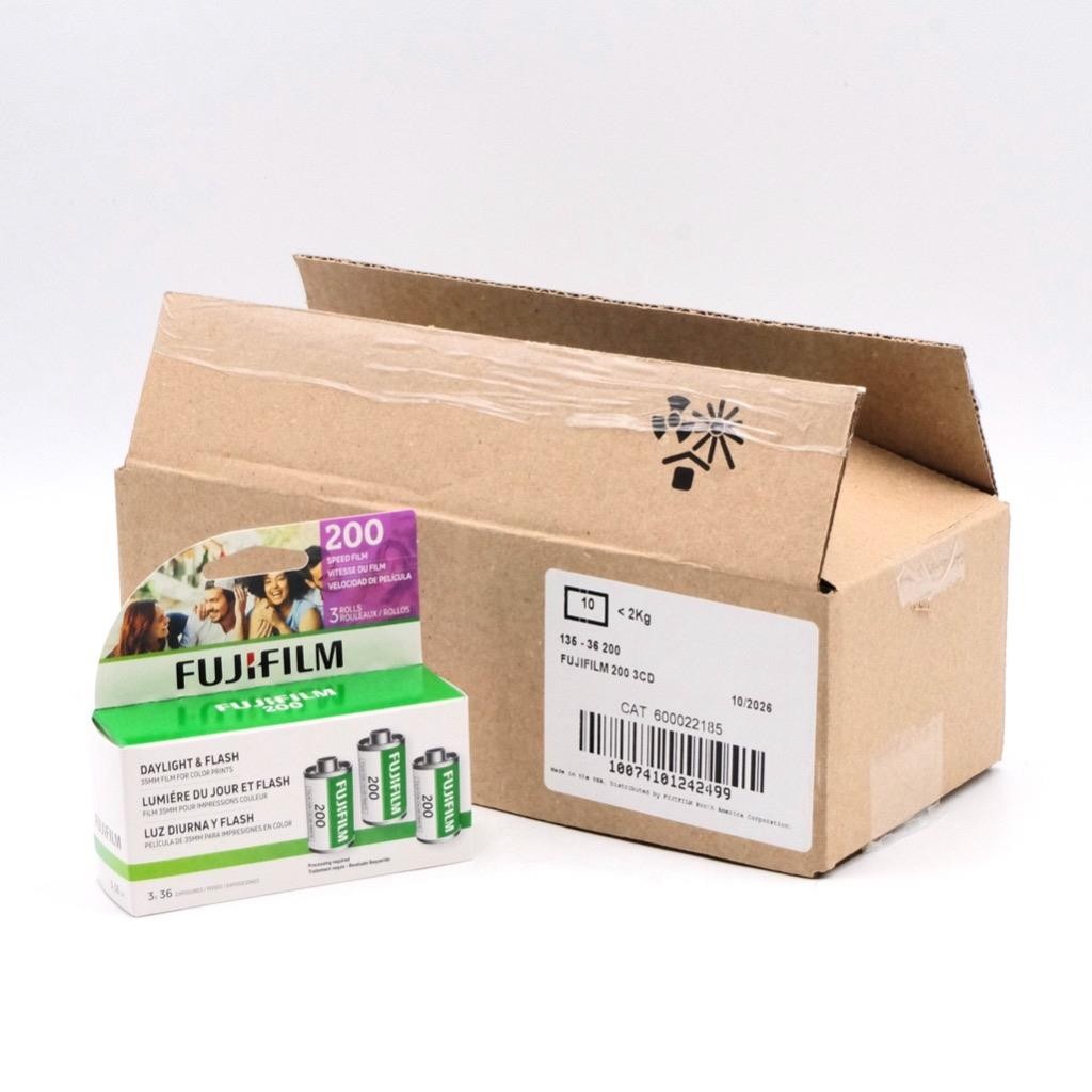 Fujifilm Fujicolor 200 iso, 35mm Film (36-Exposure) – LOT of 120 ROLLS!