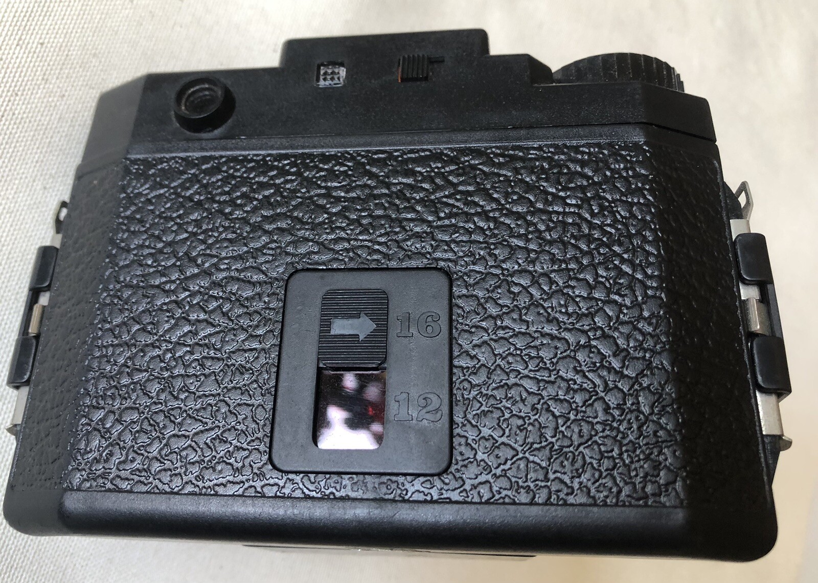 HOLGA 120 SF – = Medium format SLR Film Camera with lens & flash –