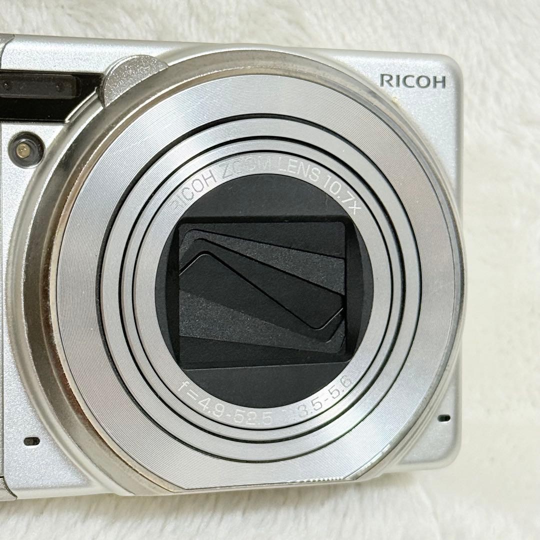 Ships Within 24 Hours. RICOH CX6 Battery With Charger (Silver)