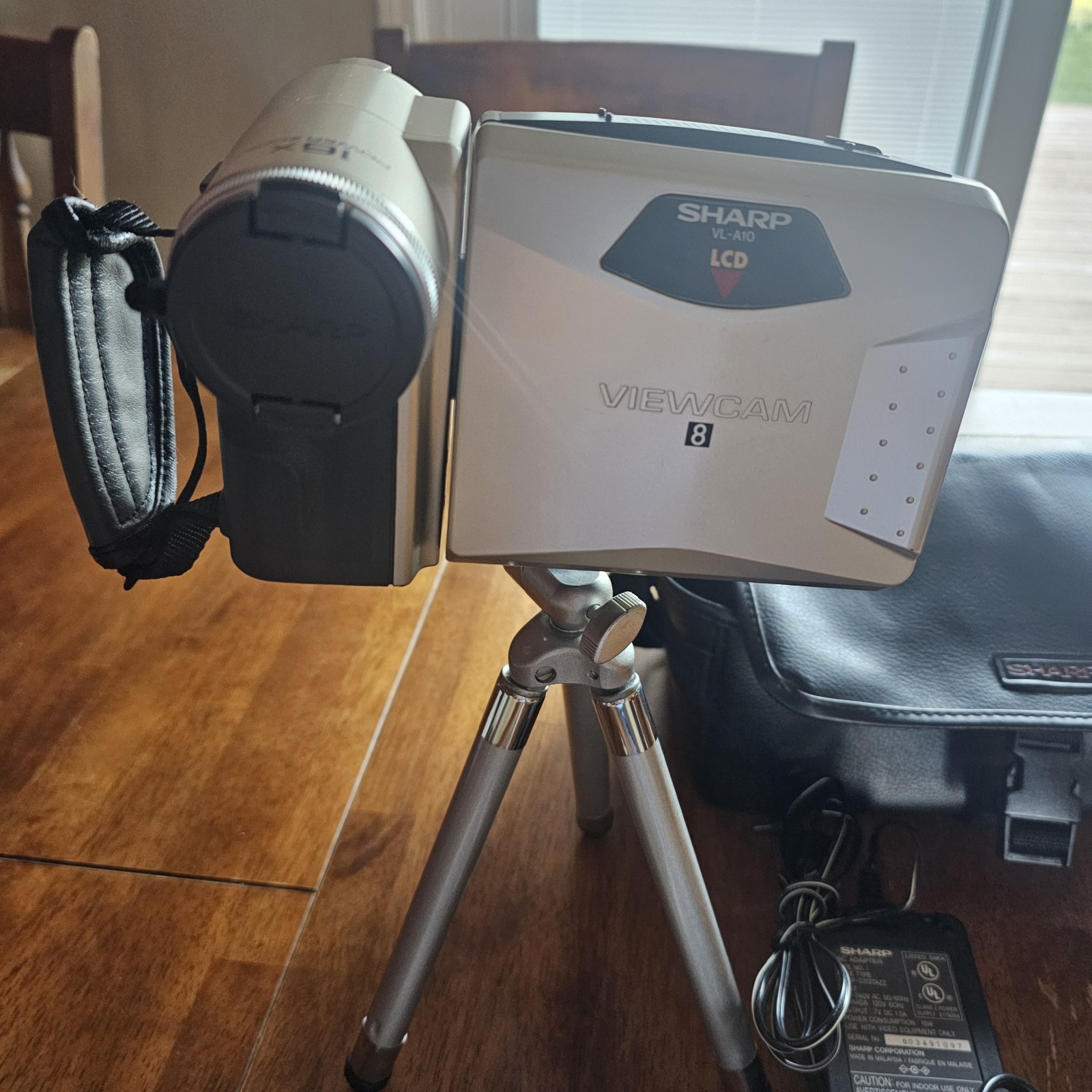 Sharp Viewcam VL-A10U Video8 8mm Camcorder No battery. Untested