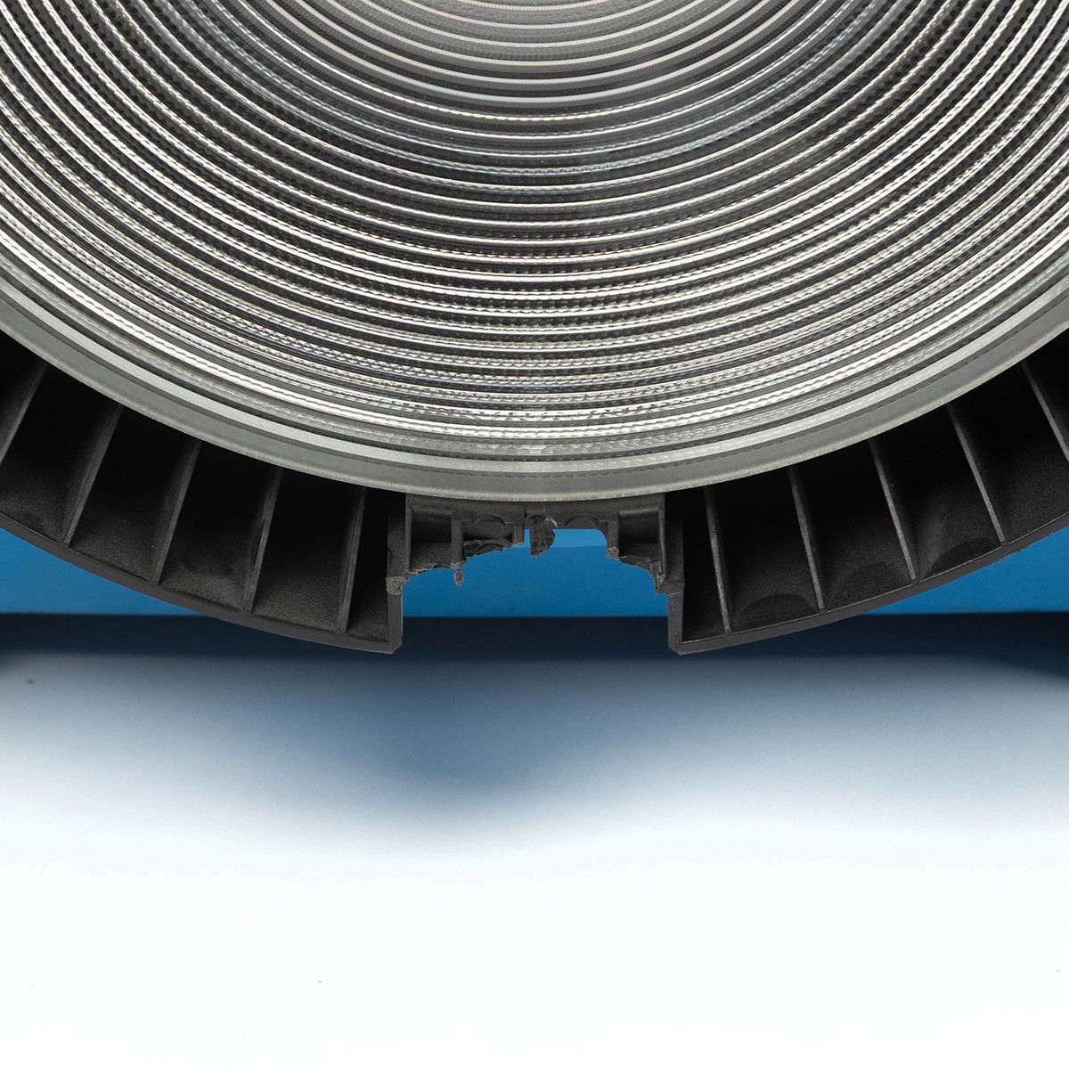 ARRI L10-C 10″ 510W RGBW LED Fresnel Light – Blue/Silver Stand Mount SKU#1978839