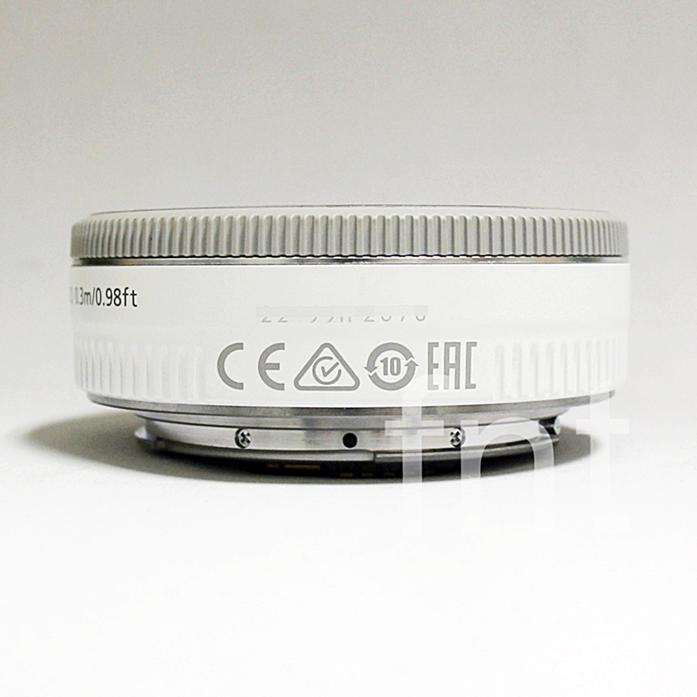 Canon EF 40mm F/2.8 STM Pancake Lens, Mint Condition, White, Expedited Shipping