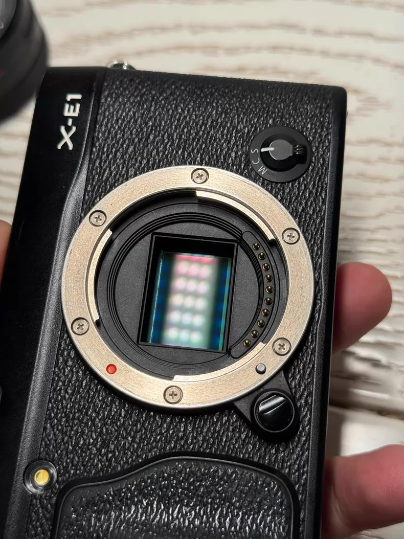 Fujifilm XE1 16.3MP Mirrorless Digital Camera Body Only Black English 90% New