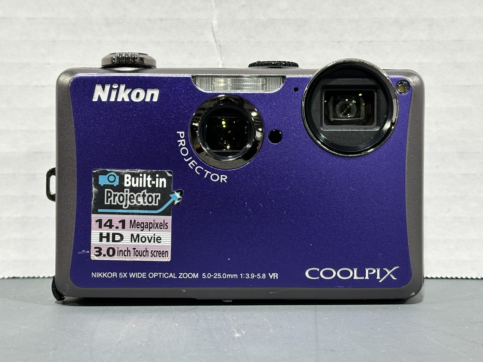 Nikon Coolpix S1100pj 14.1 MP 5x Optical Zoom Compact Digital Camera Read Desc.