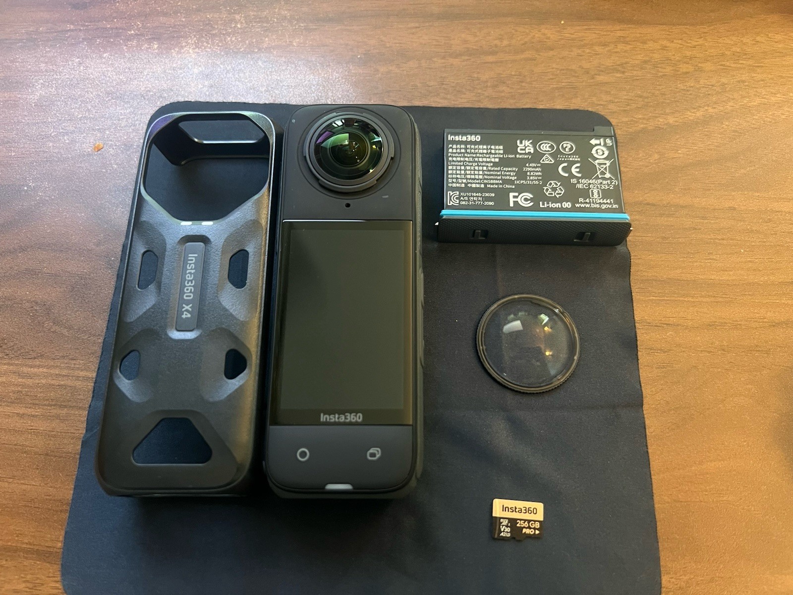 Insta360 X4 Air 8K/ Waterproof Action Camera, Black. No case. 256 GB Micro SD
