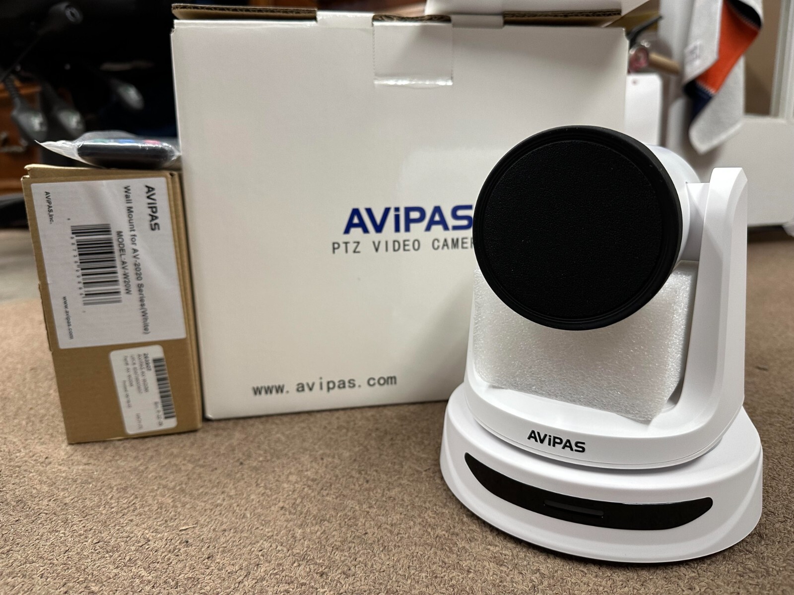 NEW Avipas AV2020W PTZ Camera 20x SDI/HDMI/USB PTZ Camera w/ PoE+ & WALL MOUNT
