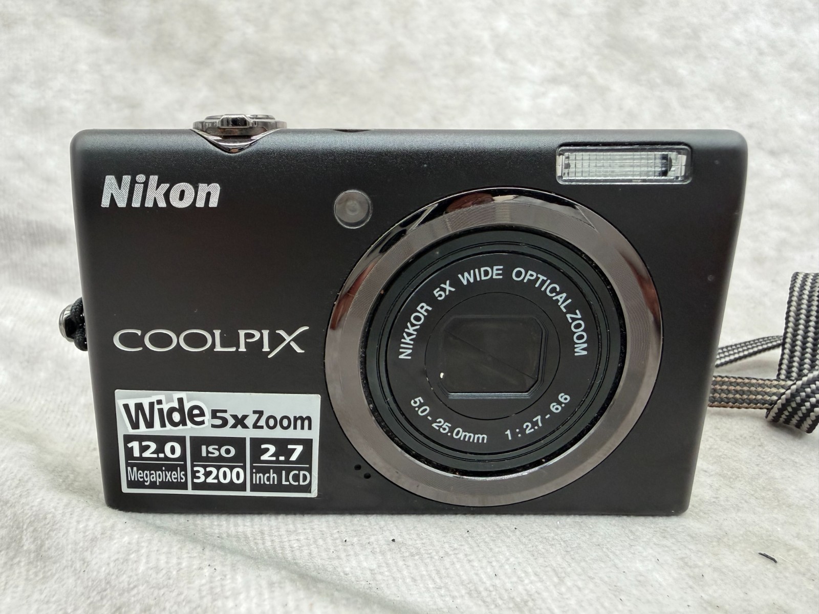 Nikon Coolpix S570 12.0MP Compact Digital Camera Black Bundle Manual TESTED