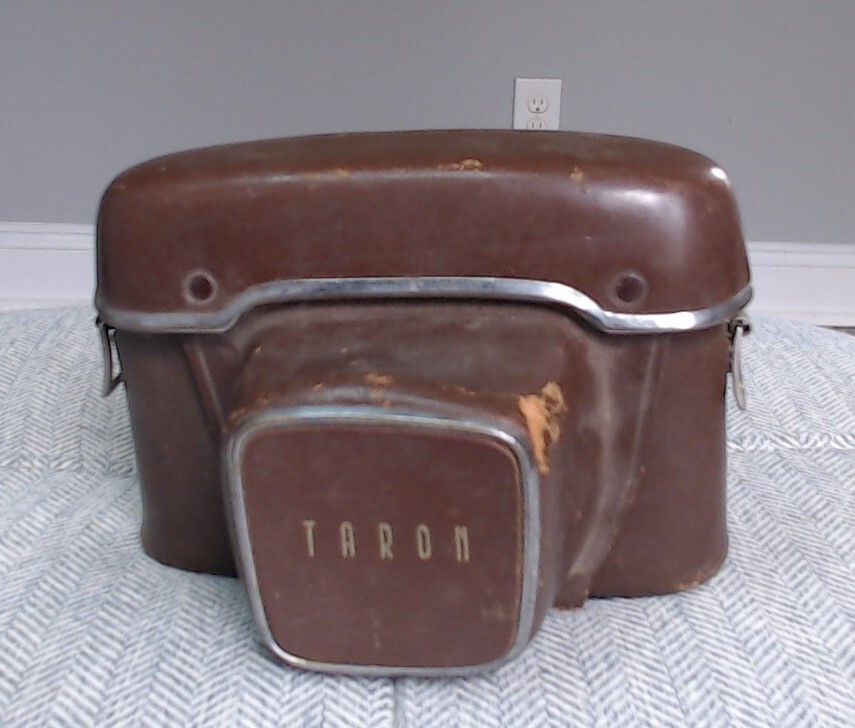Vintage Taron 1.8 45mm Camera W/ Case Made In Japan