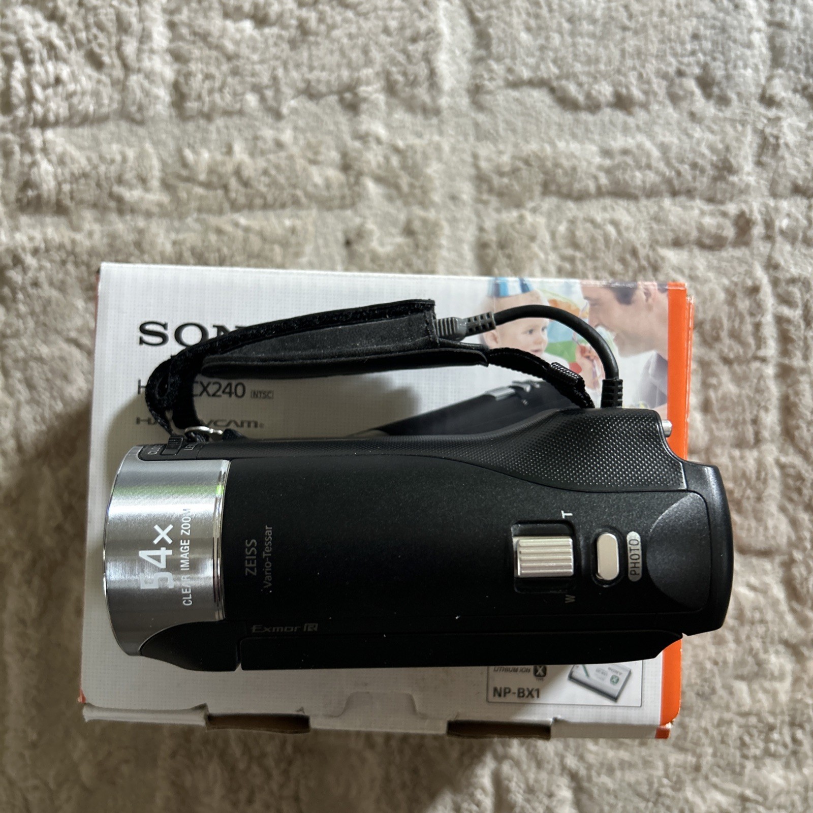 Sony CX240 Handycam Video Camera 54x Zoom 9.2MP 1080p Full HD