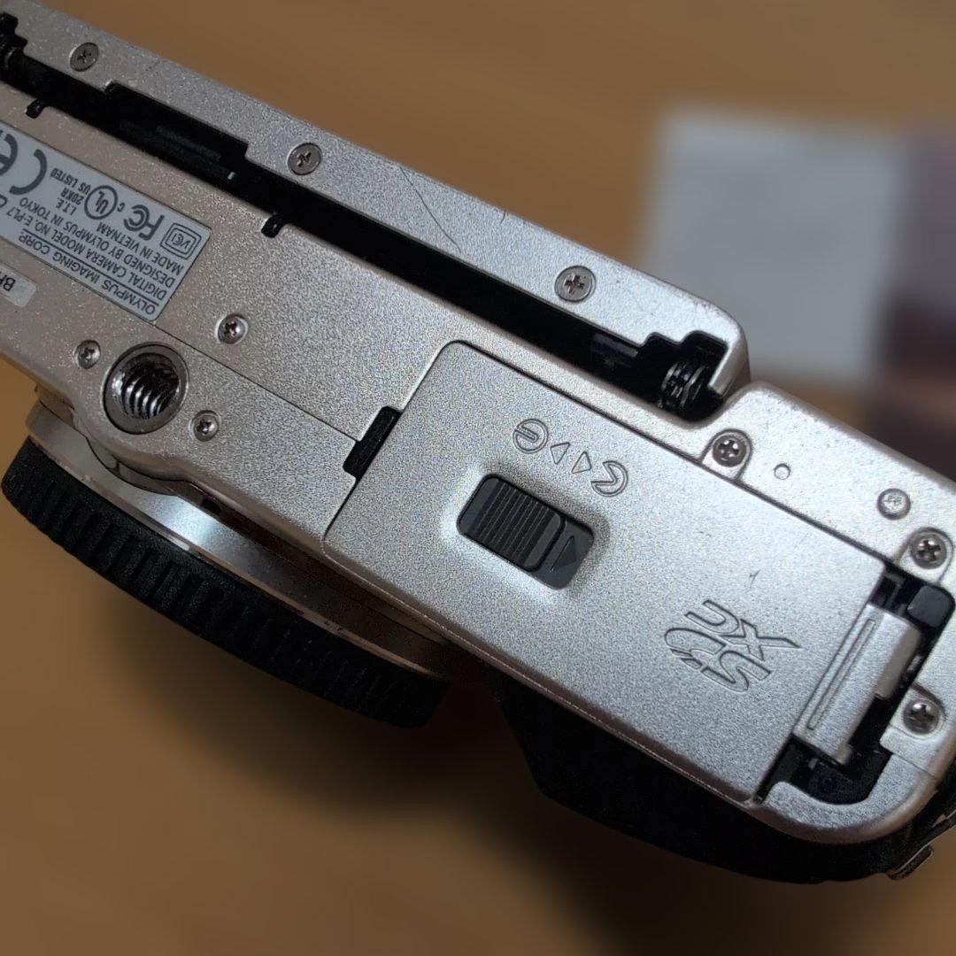 OLYMPUS PEN Lite E-PL7 Film Camera Micro Four Thirds Silver/Black JP