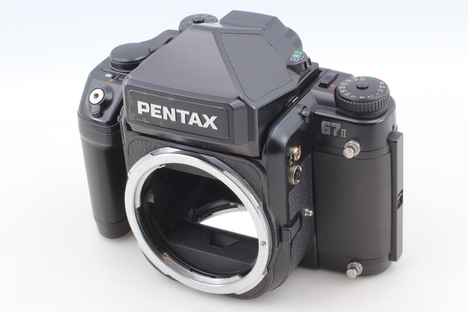[N MINT] PENTAX 67II Medium Format Film Camera Body + AE Prism Finder From JAPAN
