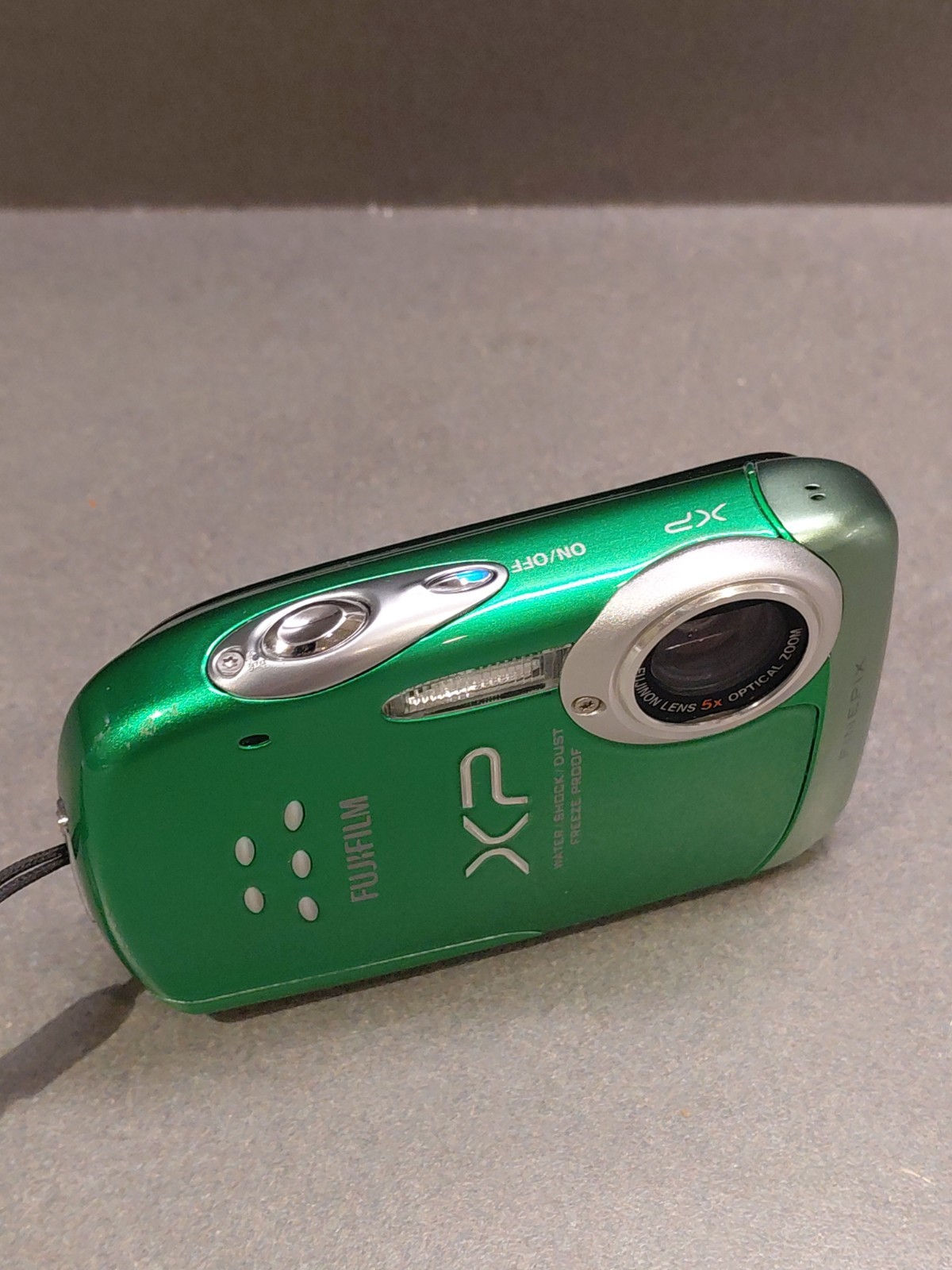 Fujifilm FinePix X Series XP10 / XP11 12.2MP Digital Camera – Green
