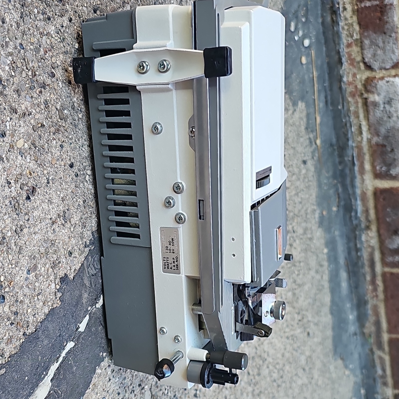 Kodascope Konvette DLS Desktop Portable 8mm Projector Gray/White 500W 100mm