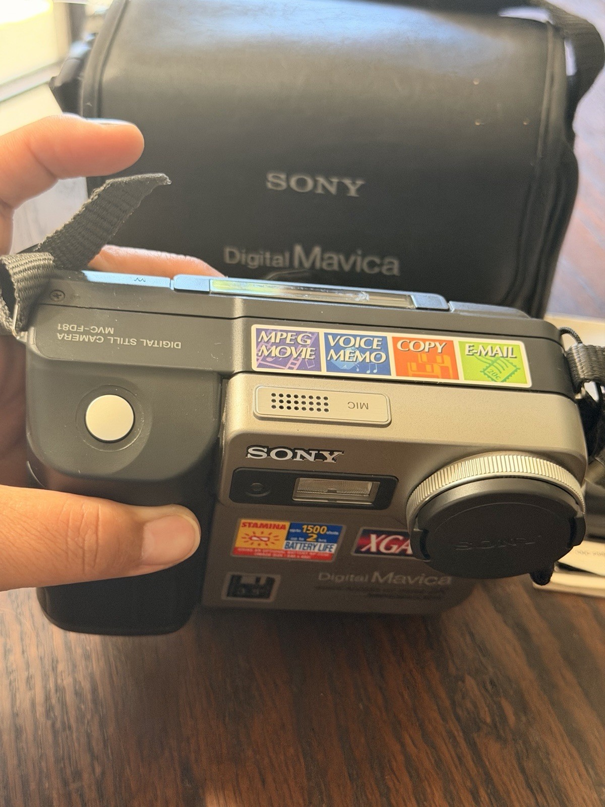 Sony Mavica MVC-FD81 0.9MP Digital Camera – Black & Metallic silver MINT TESTED