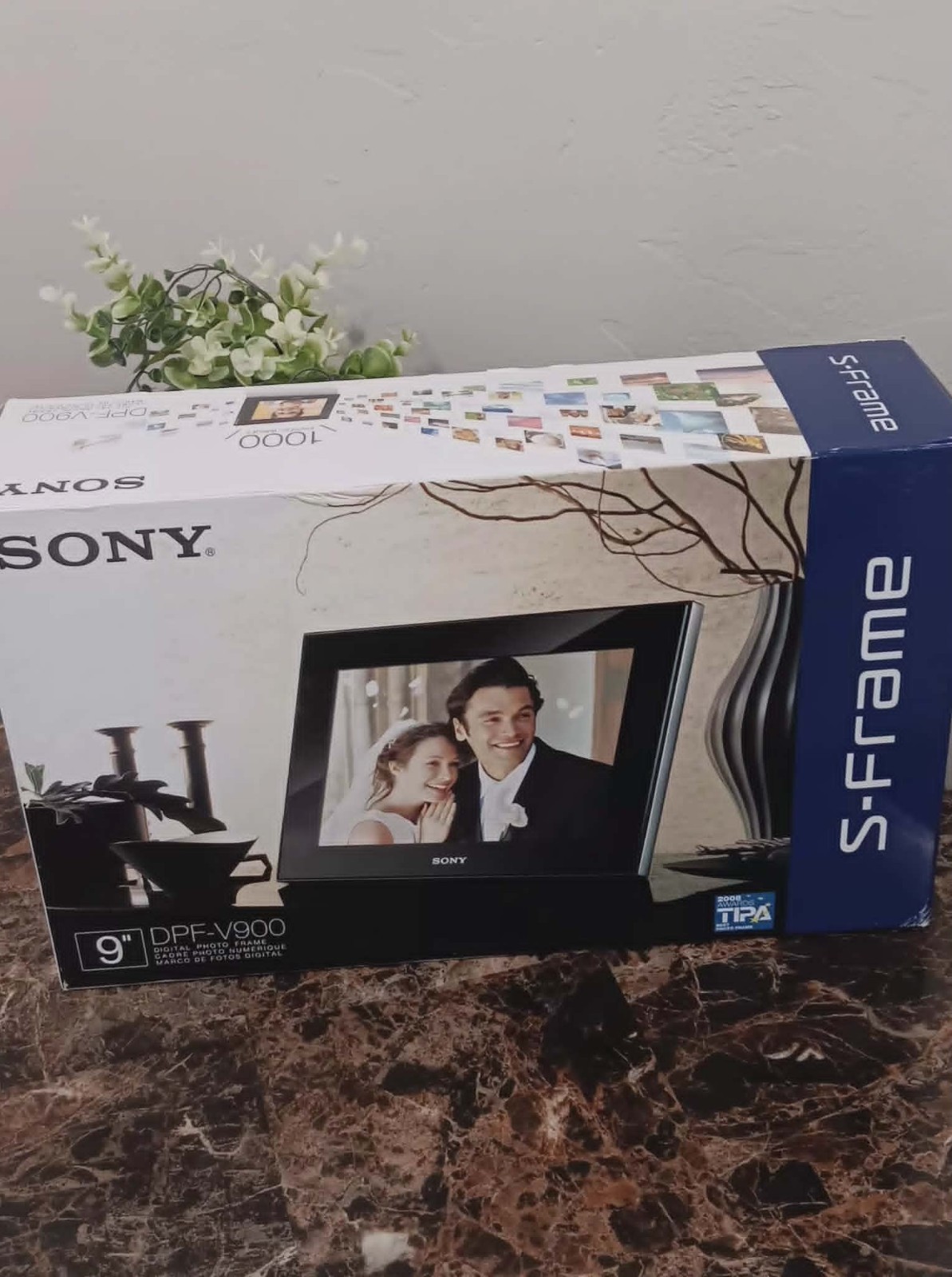 SONY S-FRAME 9″ LCD FRAME – DPF-V900 – DIGITAL PICTURE FRAME – NEW