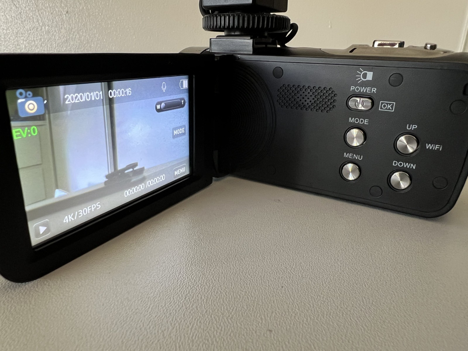 DVC 4K Ultra HD Digital Video Camera WiFi Touch Screen 18x Zoom, 48. Mega Pixels