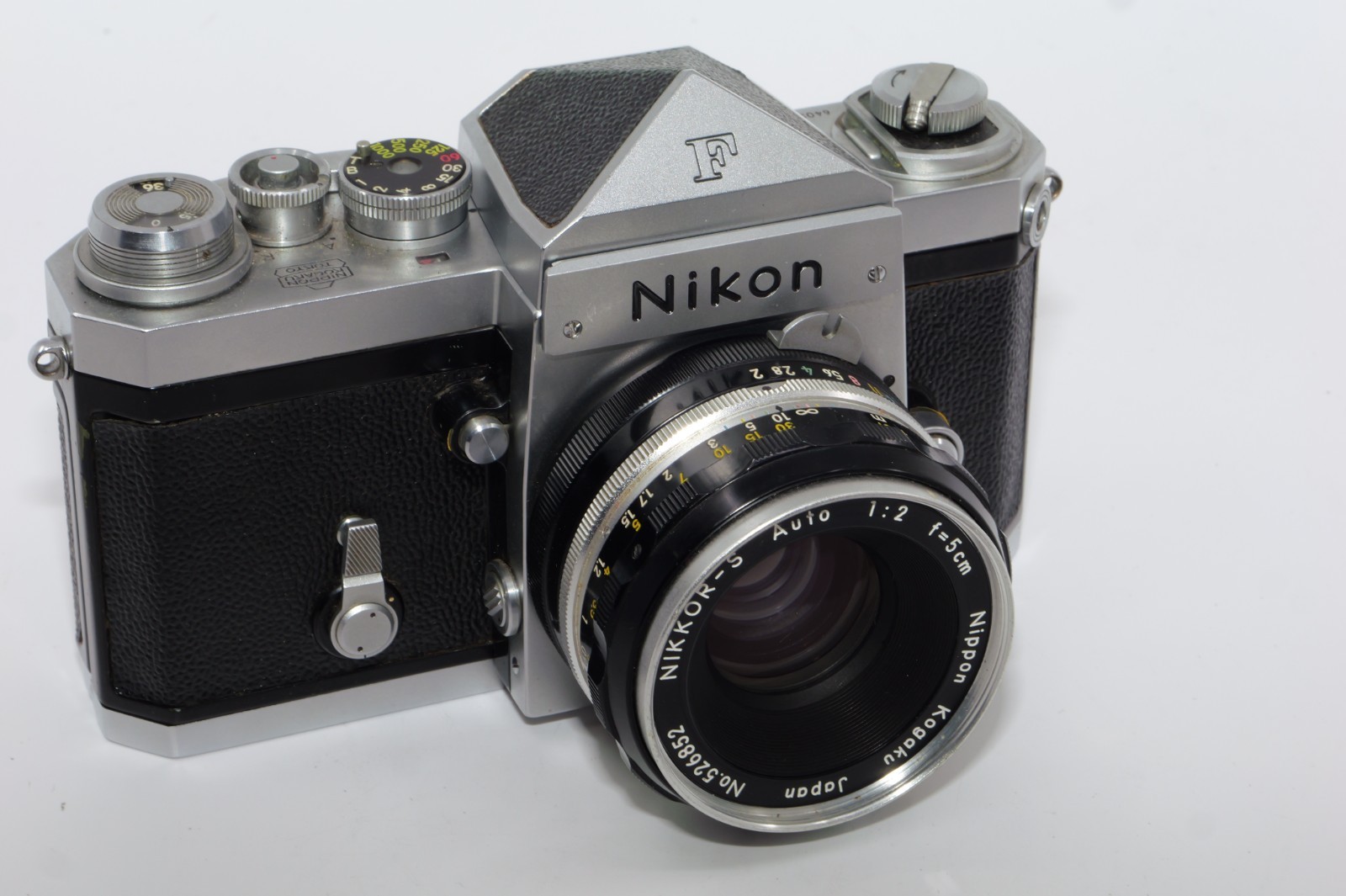 Nikon F #640xxxx 1st year camera with Nikkor-S 5cm f2 lens. Circa 1959. RARE !!