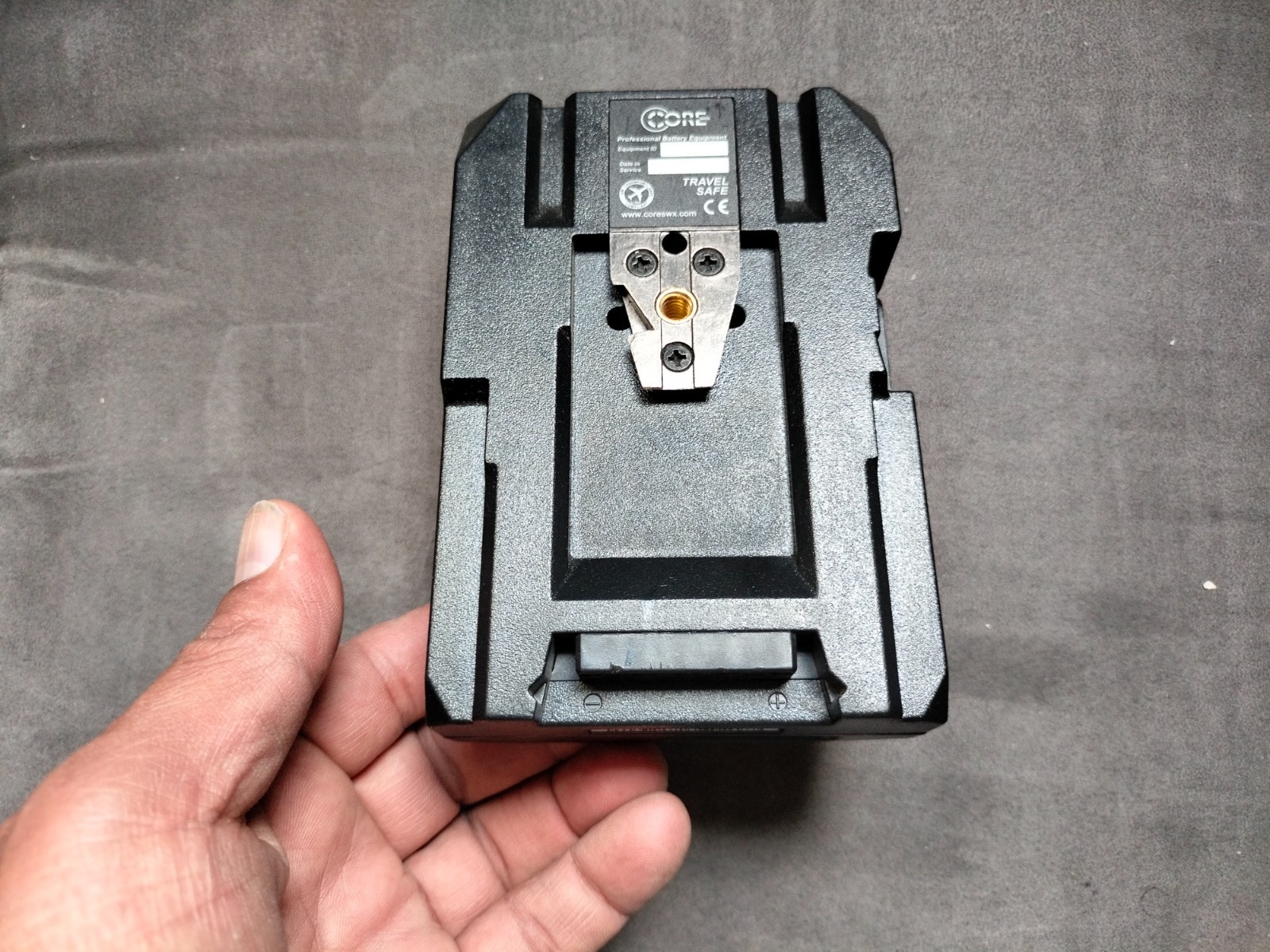 Core SWX Powerbase EDGE Small Form 47Wh 14.8V Cine V-Mount Battery Pack #2047632