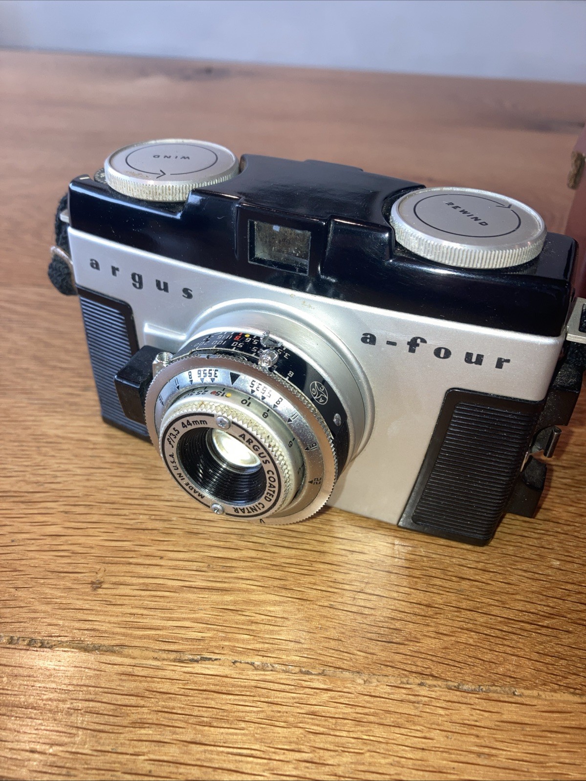 Vintage Argus A-Four 35mm Camera Cintar Lens f/3.5 44mm Leather Case Untested