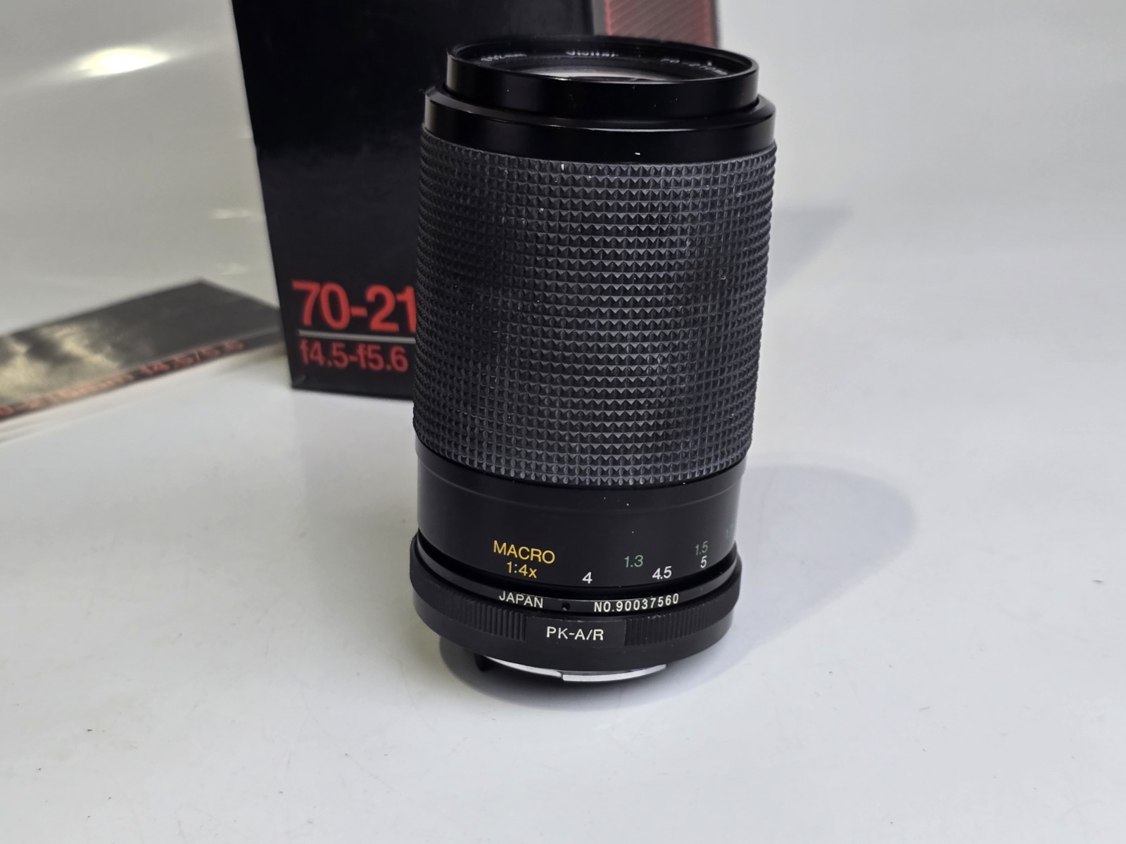 Vivitar 70-210mm f4.5 f5.6 Macro 1:4x Focusing Zoom 52 mm Lens
