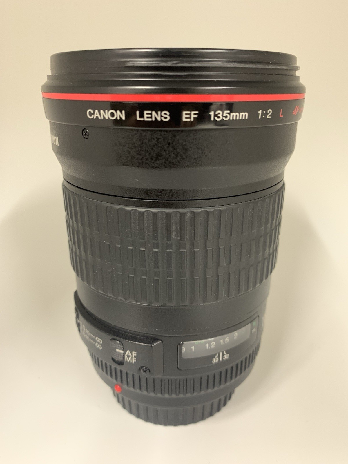 Canon EF 135mm f/2L USM L-Series Prime Lens f/2 Telephoto EF Mount