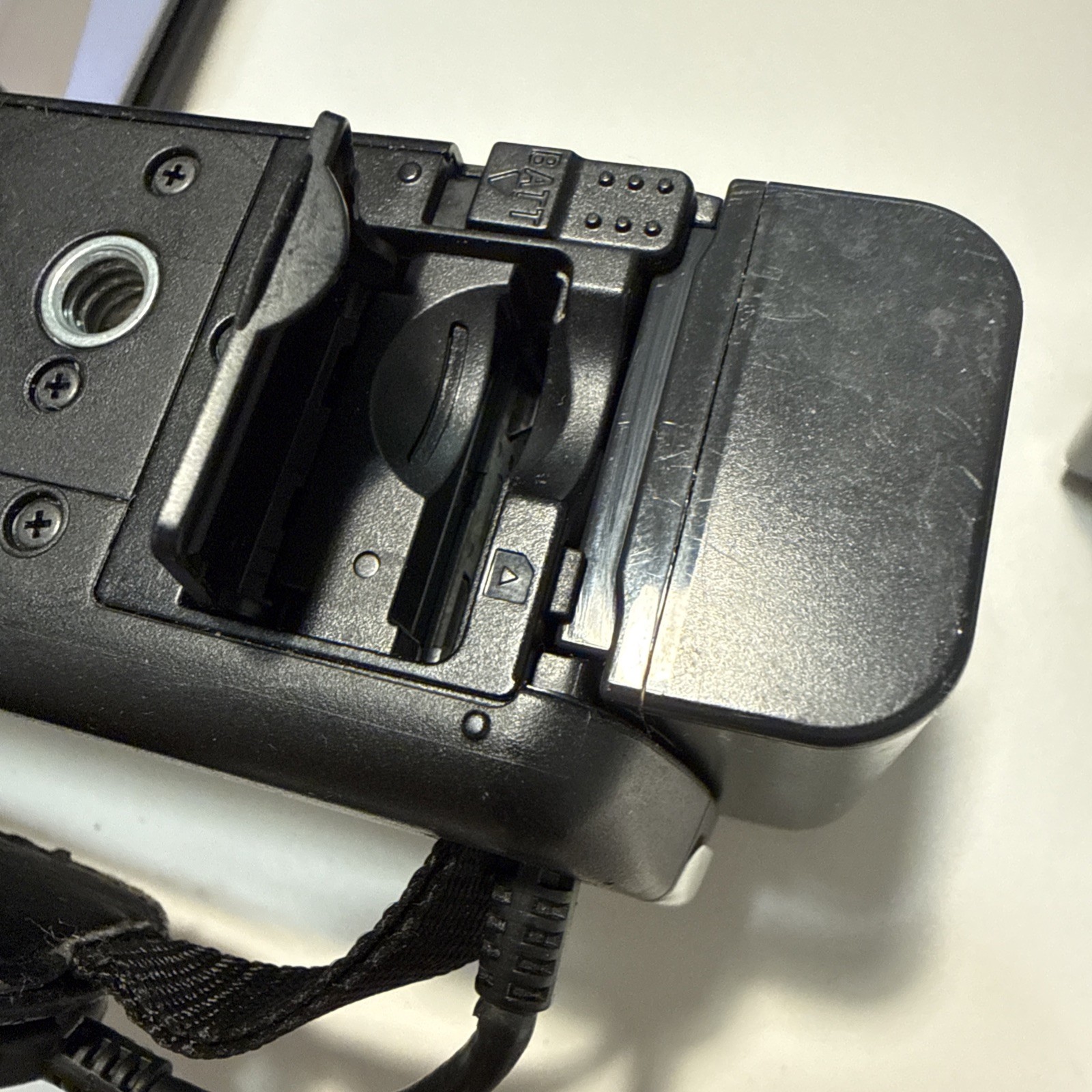 [As-is] Sony Handycam DCR-SX85 Black Video Digital Camcorder 70x Zoom TESTED
