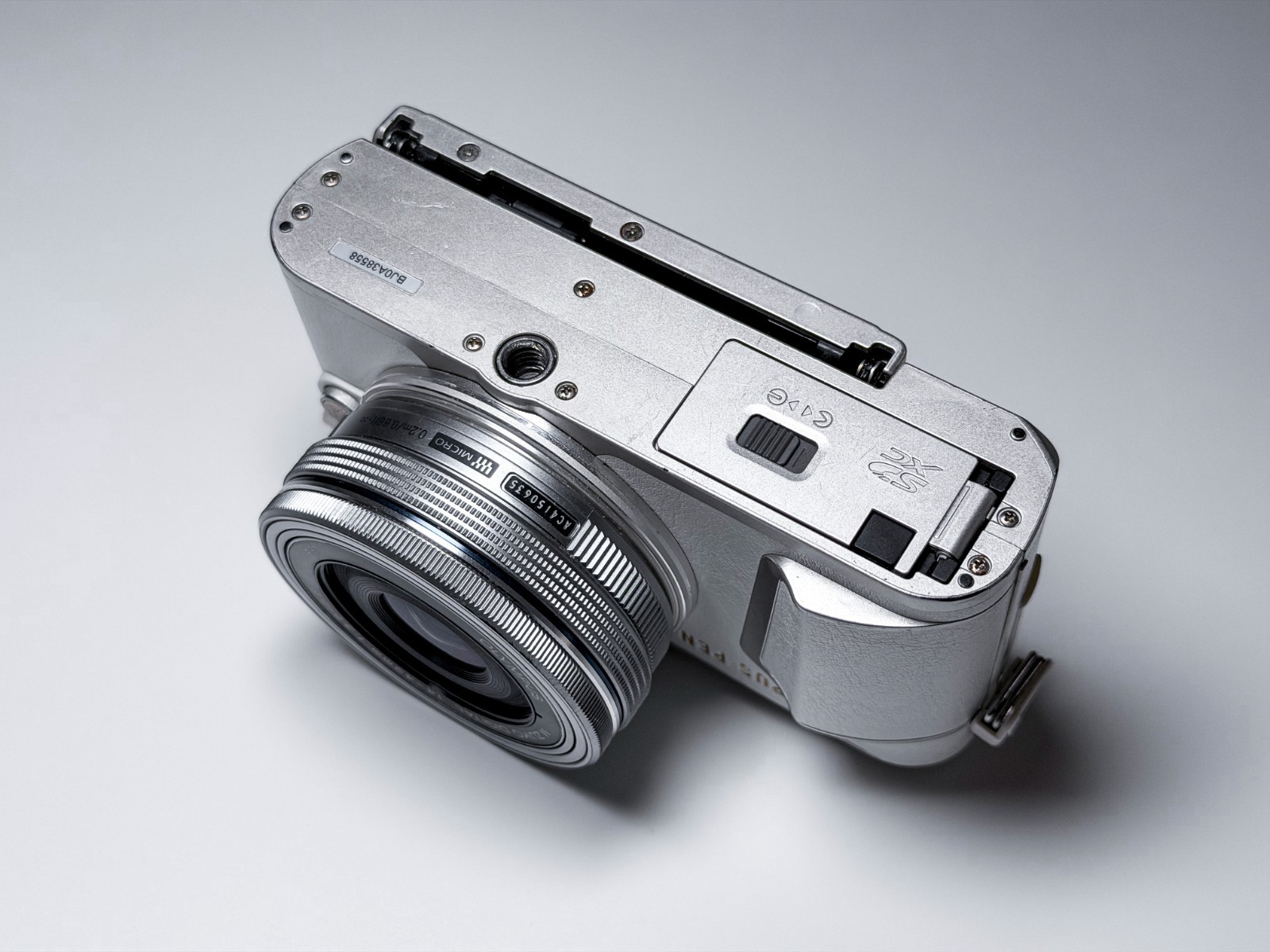 Olympus Pen E-PL9 + 14-42mm Mirrorless MFT – 1 Year Warranty, Excellent EPL 9