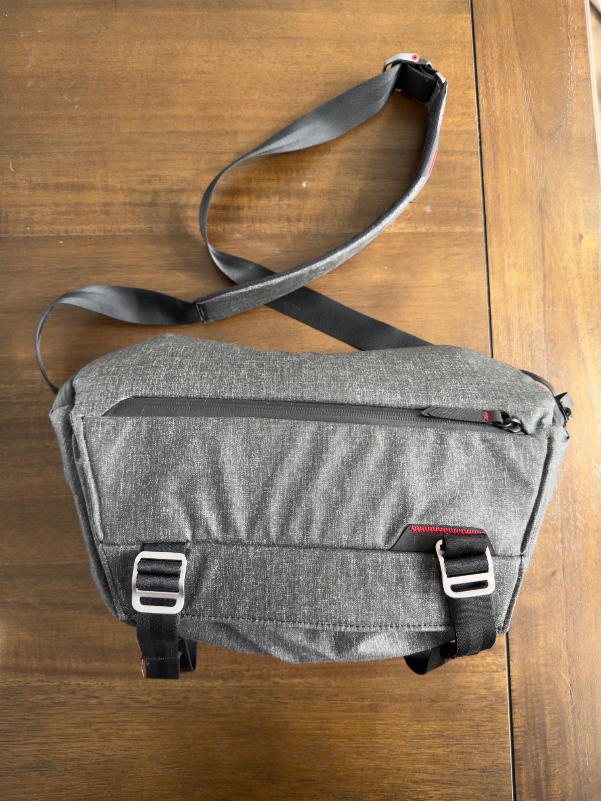 Peak Design Everyday Sling 10L V2 Ash Gray Camera Sling Bag, Padded Dividers